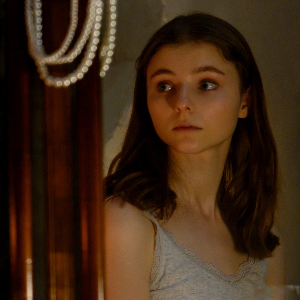 Last Night In Soho 4K Thomasin Mckenzie Wallpapers