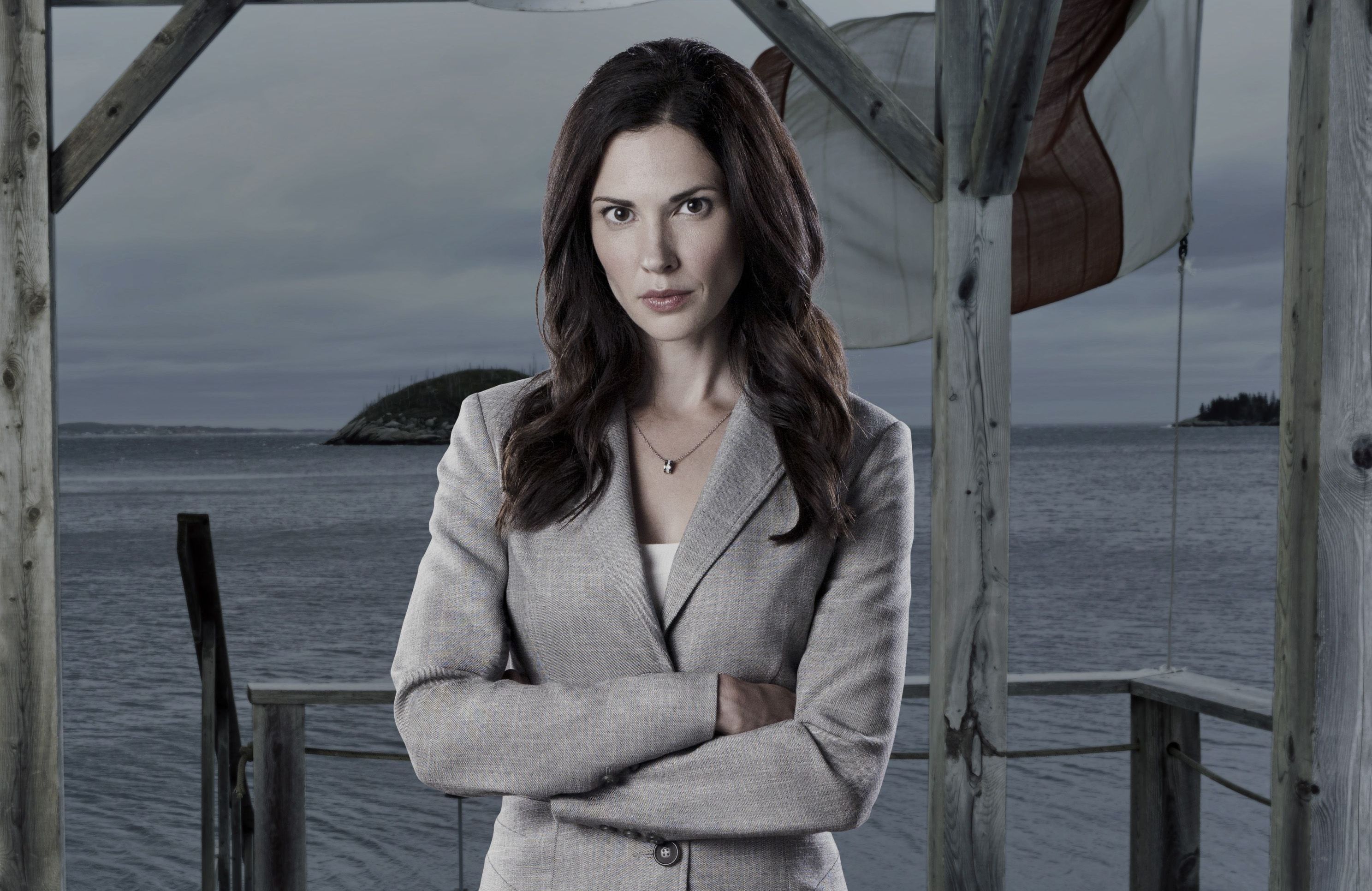 Laura Mennell Wallpapers