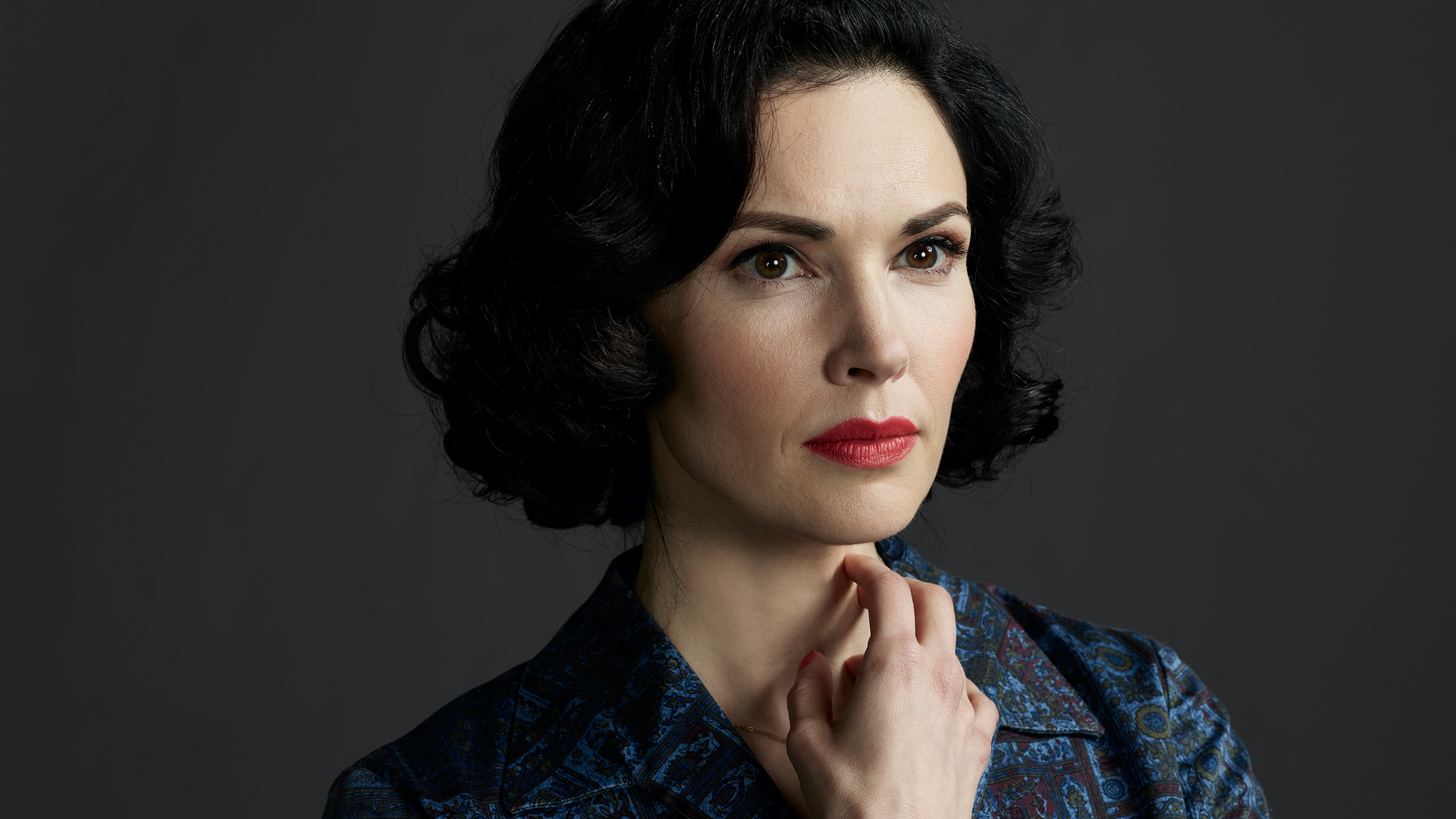 Laura Mennell Wallpapers