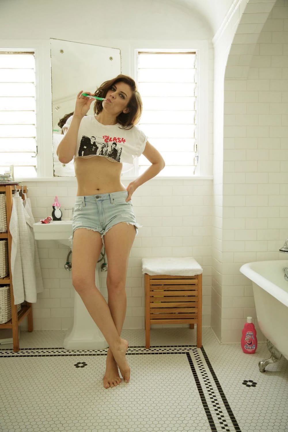 Lauren Cohan Hot Photoshoot Wallpapers