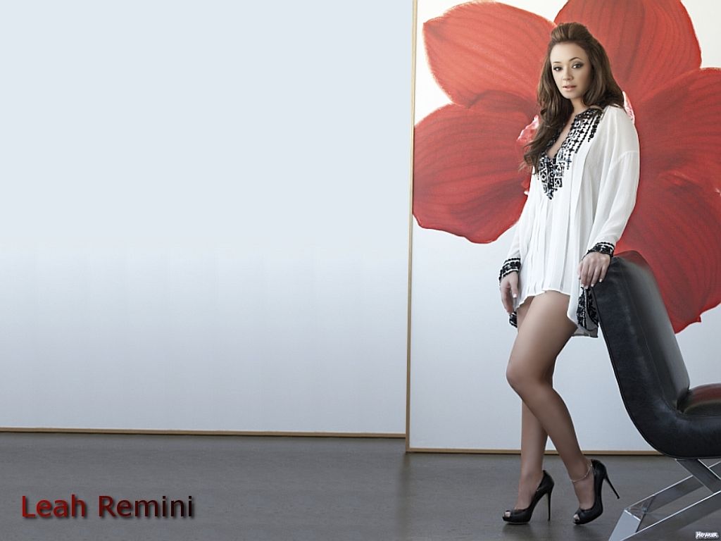 Leah Remini Wallpapers