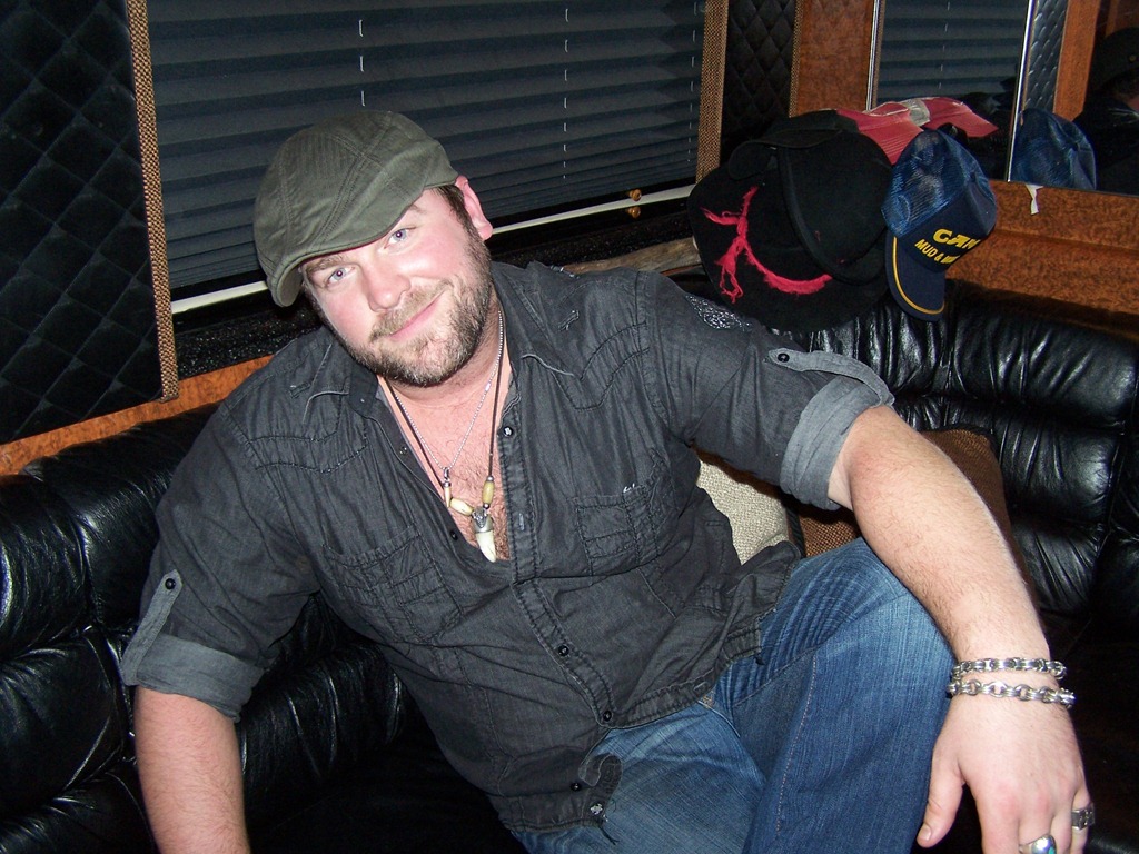 Lee Brice Wallpapers