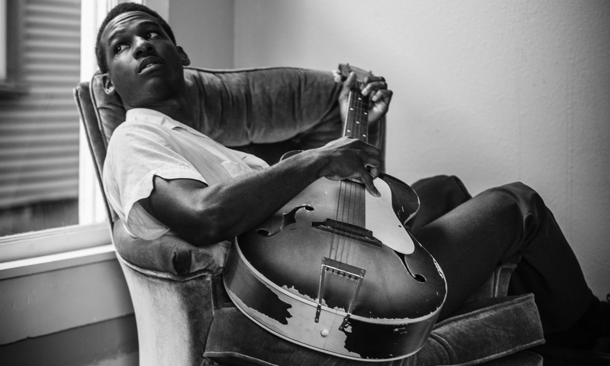 Leon Bridges Wallpapers