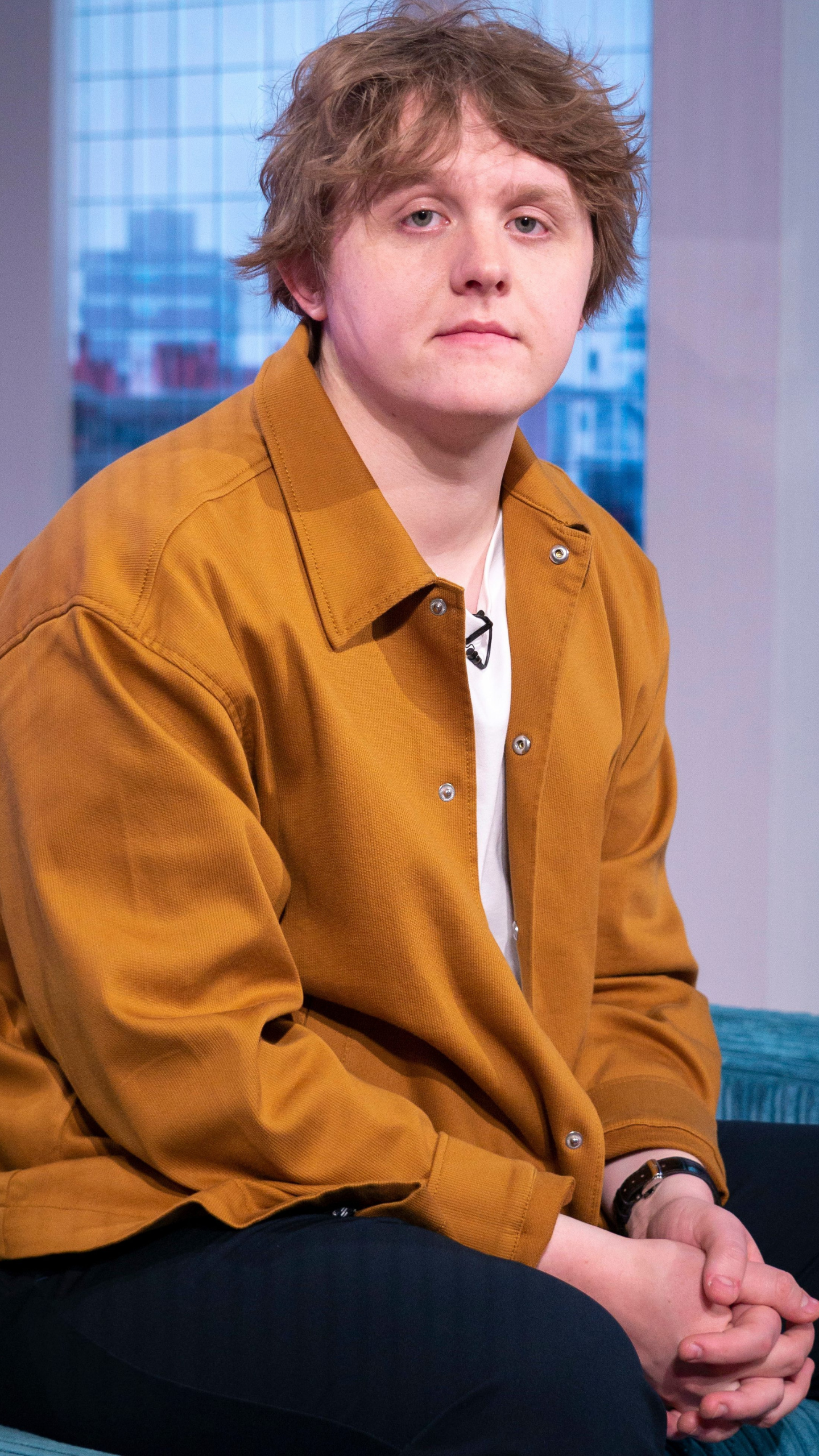 Lewis Capaldi Wallpapers