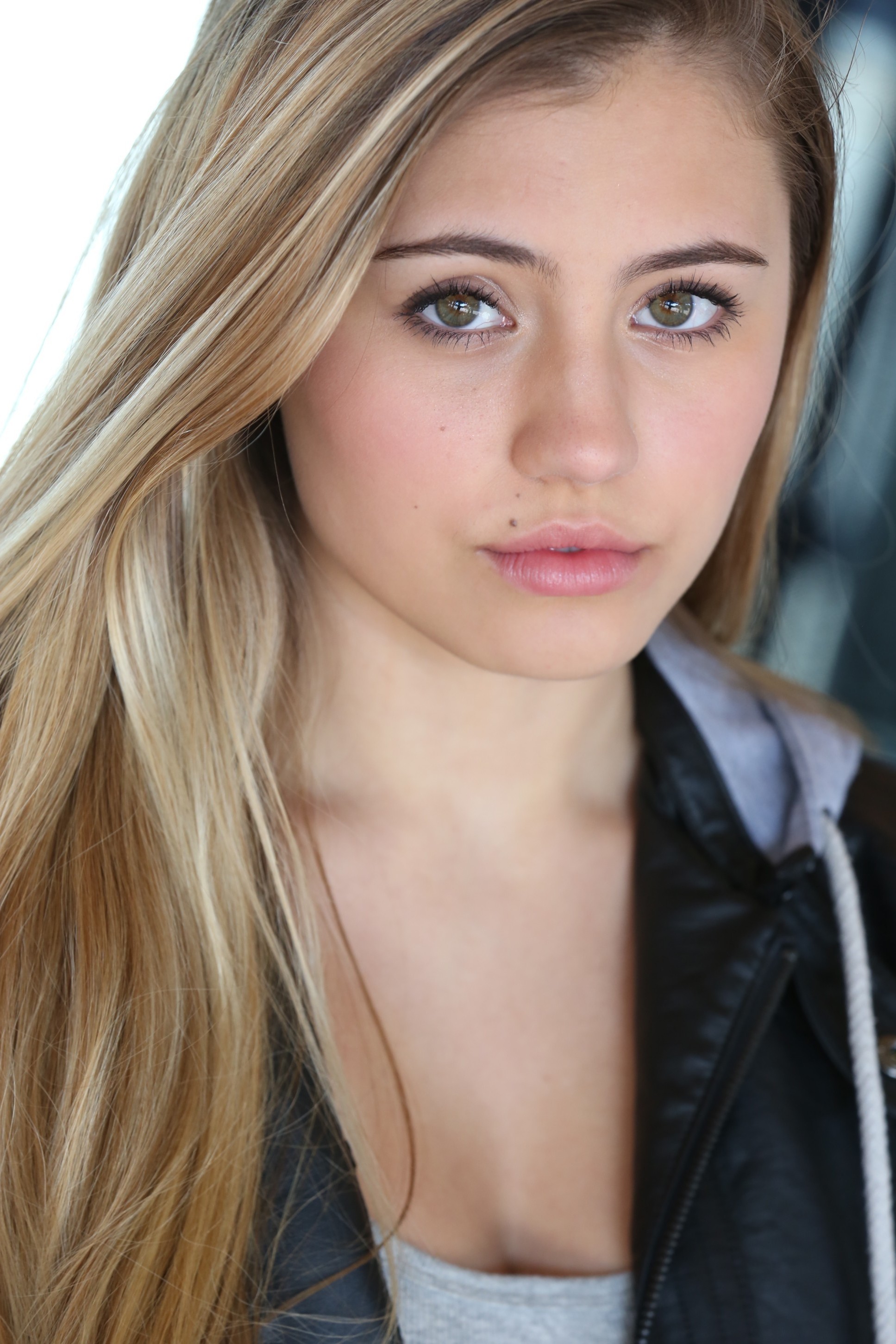 Lia Marie Johnson Wallpapers