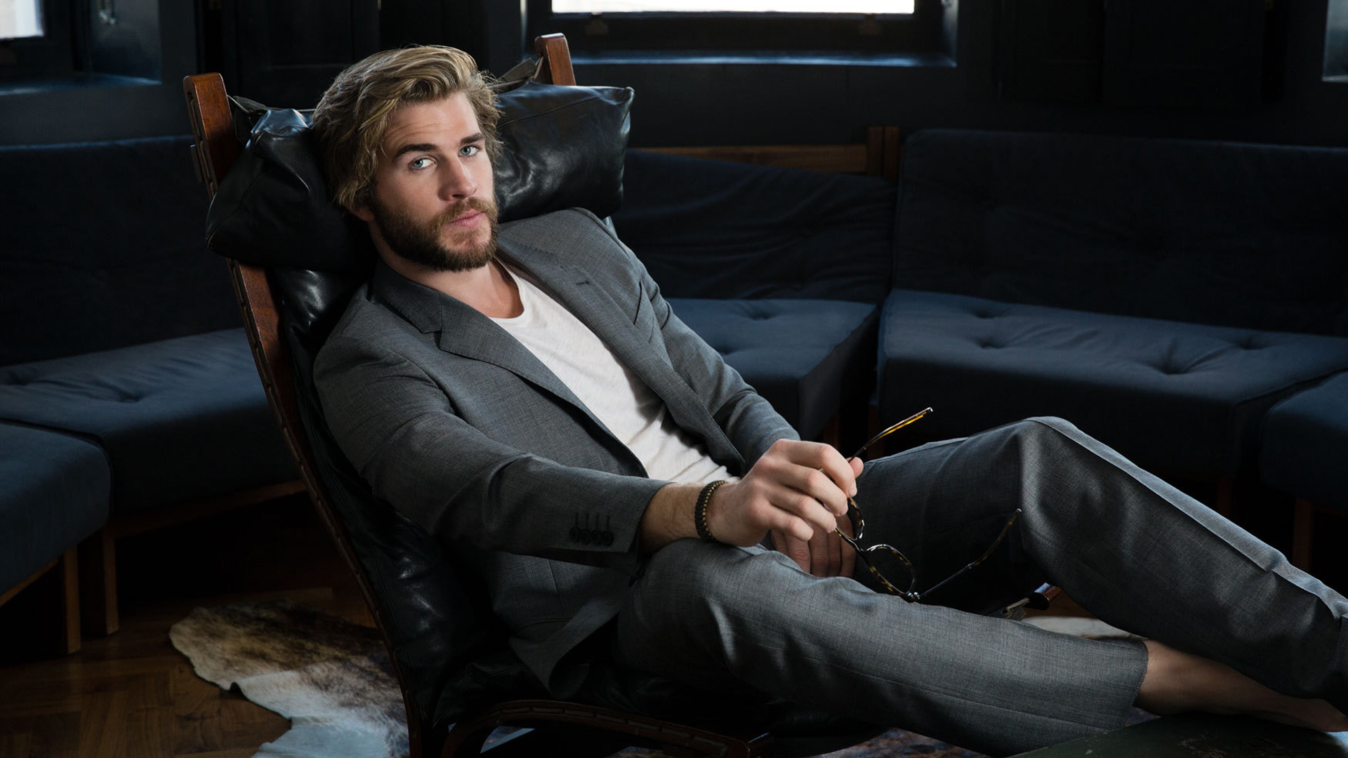 Liam Hemsworth Wallpapers