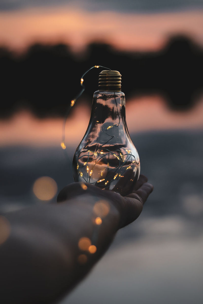 Light Bulbs Aesthetic Wallpapers