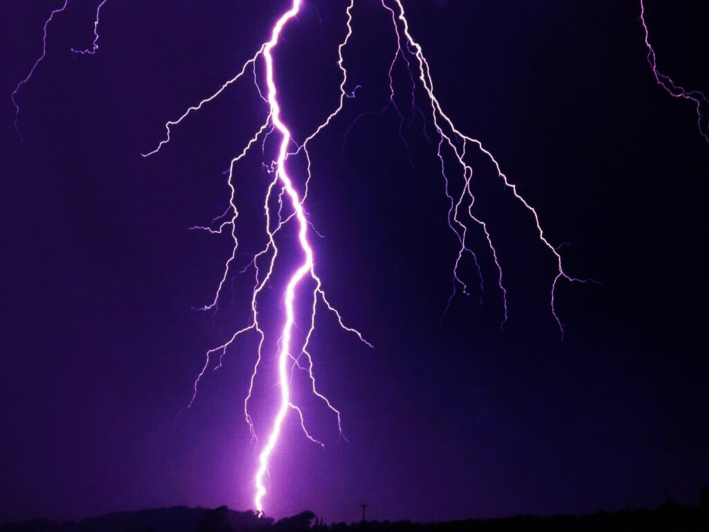 Lightning Bolt Screensaver Wallpapers