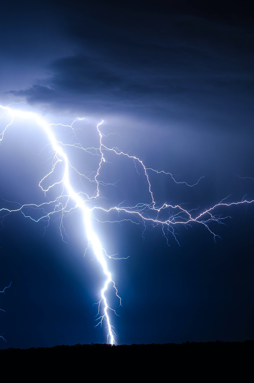 Lightning Iphone Hd Wallpapers