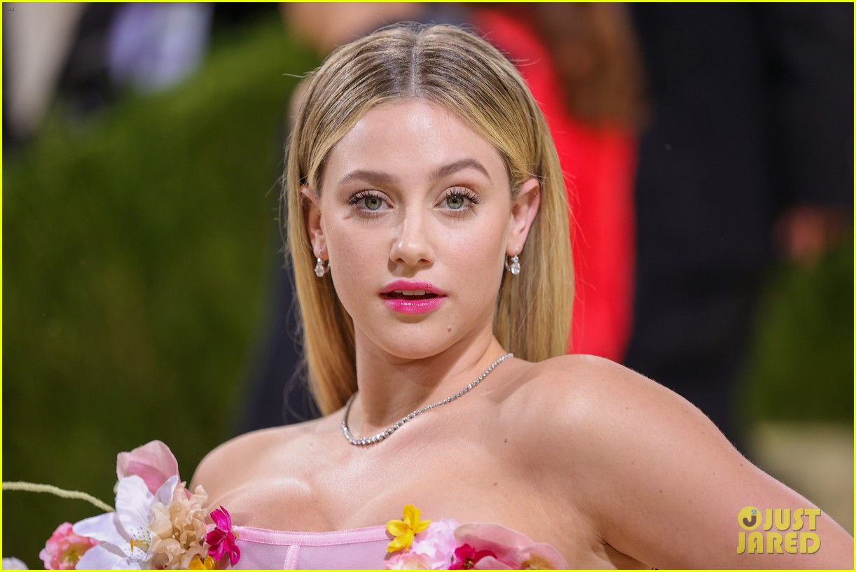 Lili Reinhart 2021 Actress Wallpapers