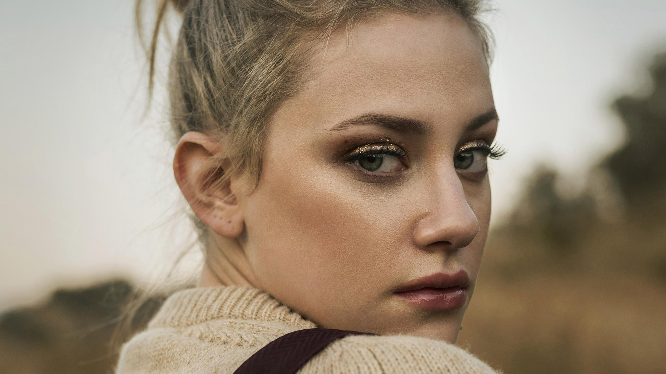 Lili Reinhart Actress 2020 Wallpapers