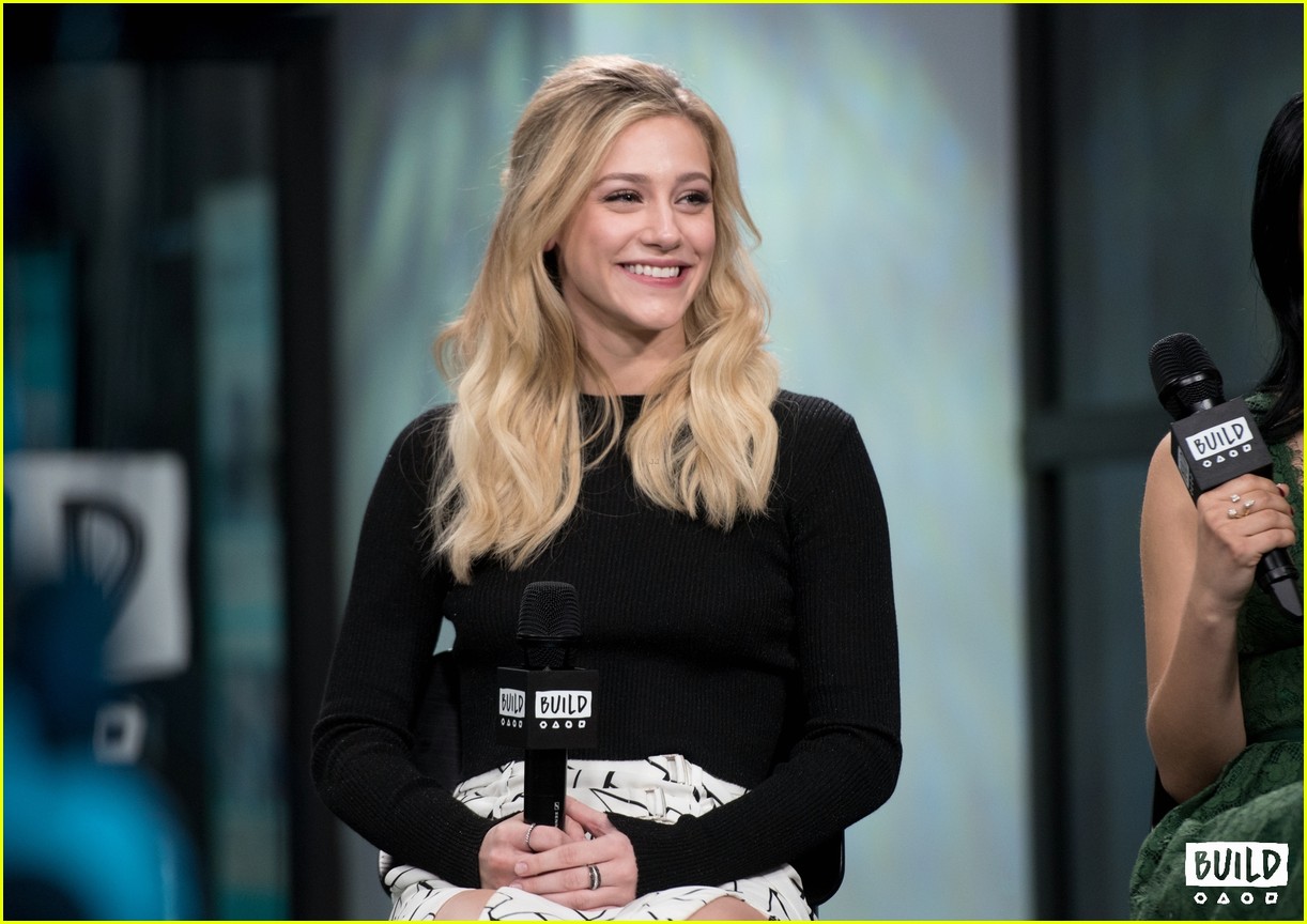 Lili Reinhart Cute Wallpapers