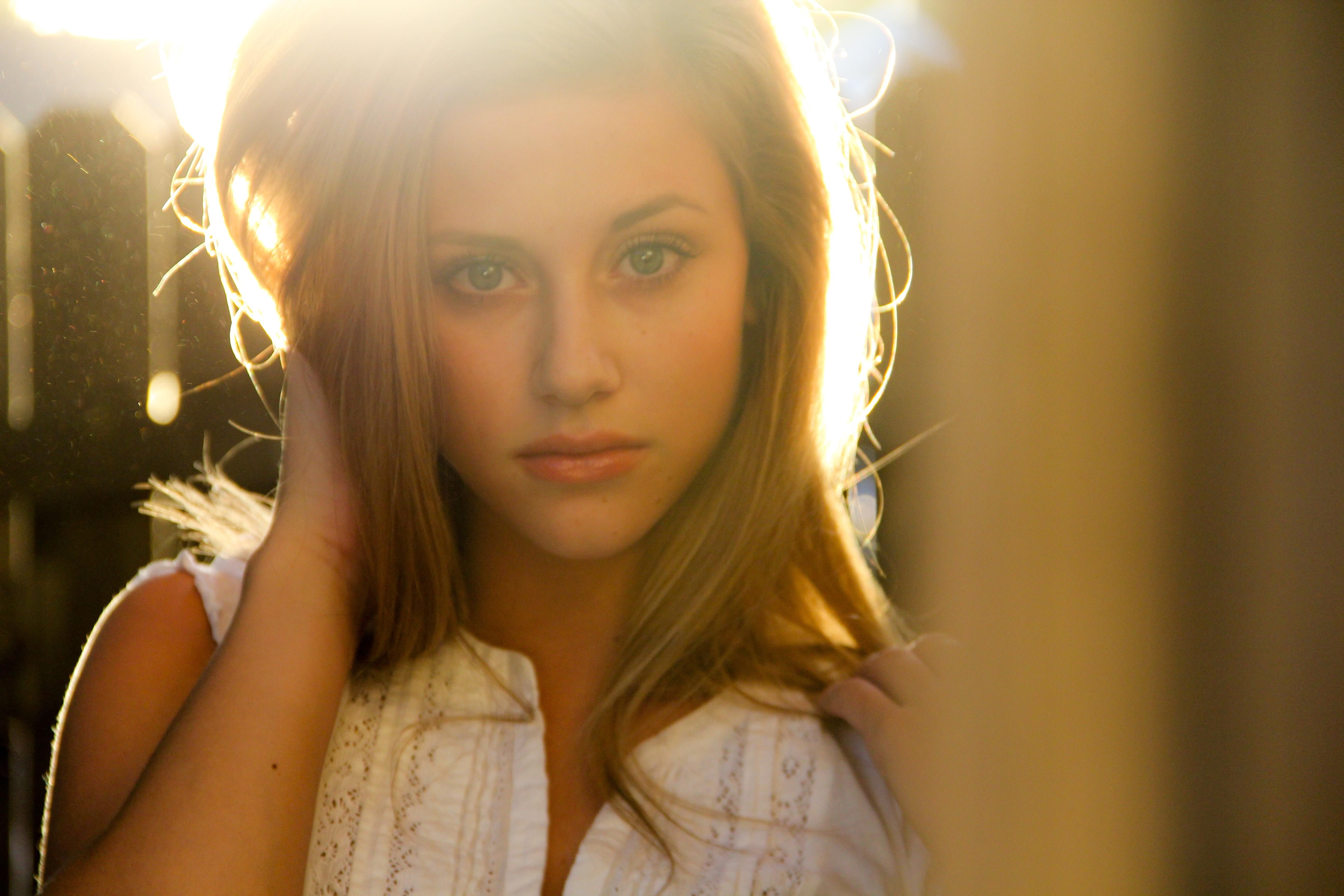 Lili Reinhart Face Wallpapers