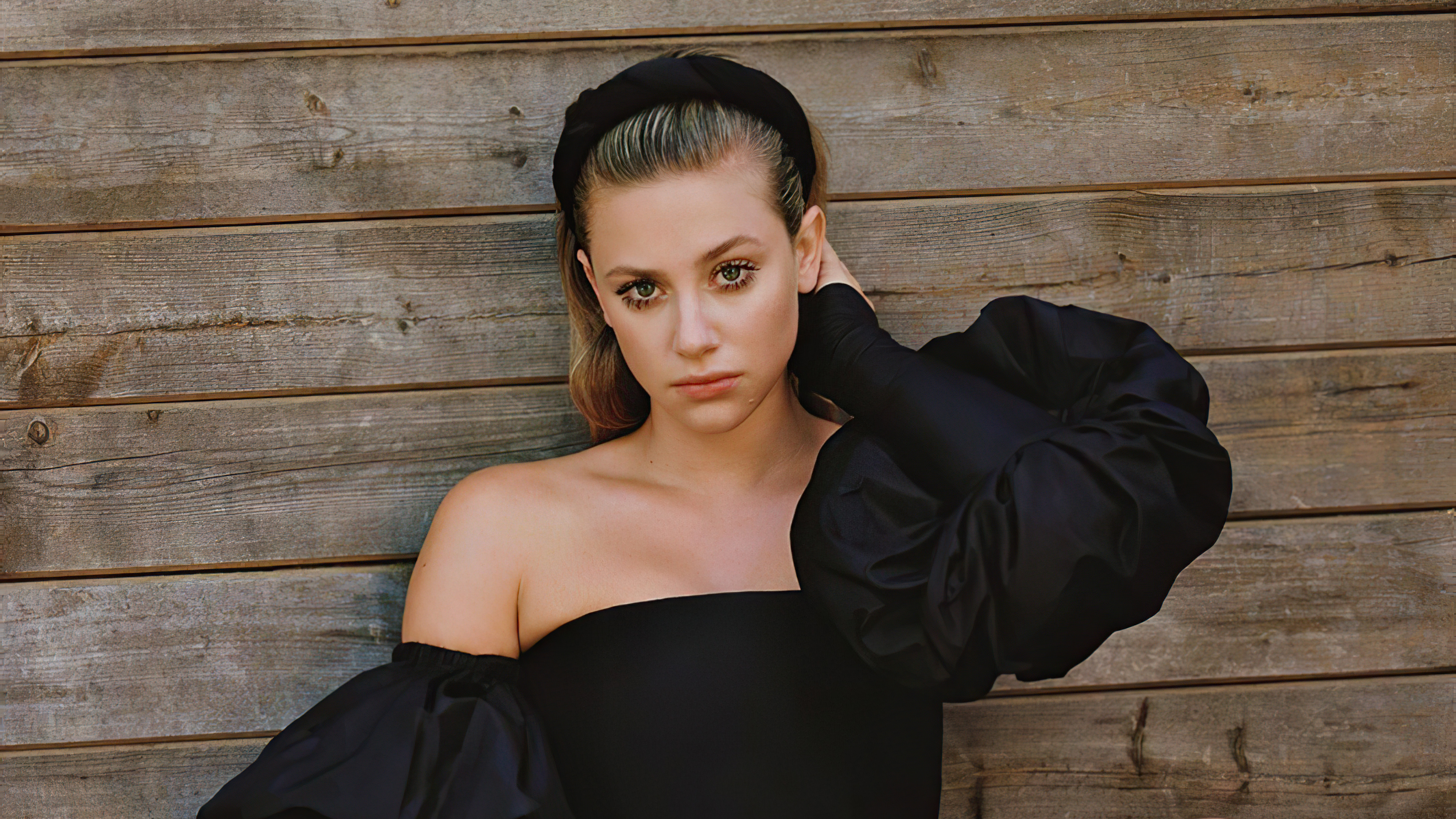 Lili Reinhart New Wallpapers