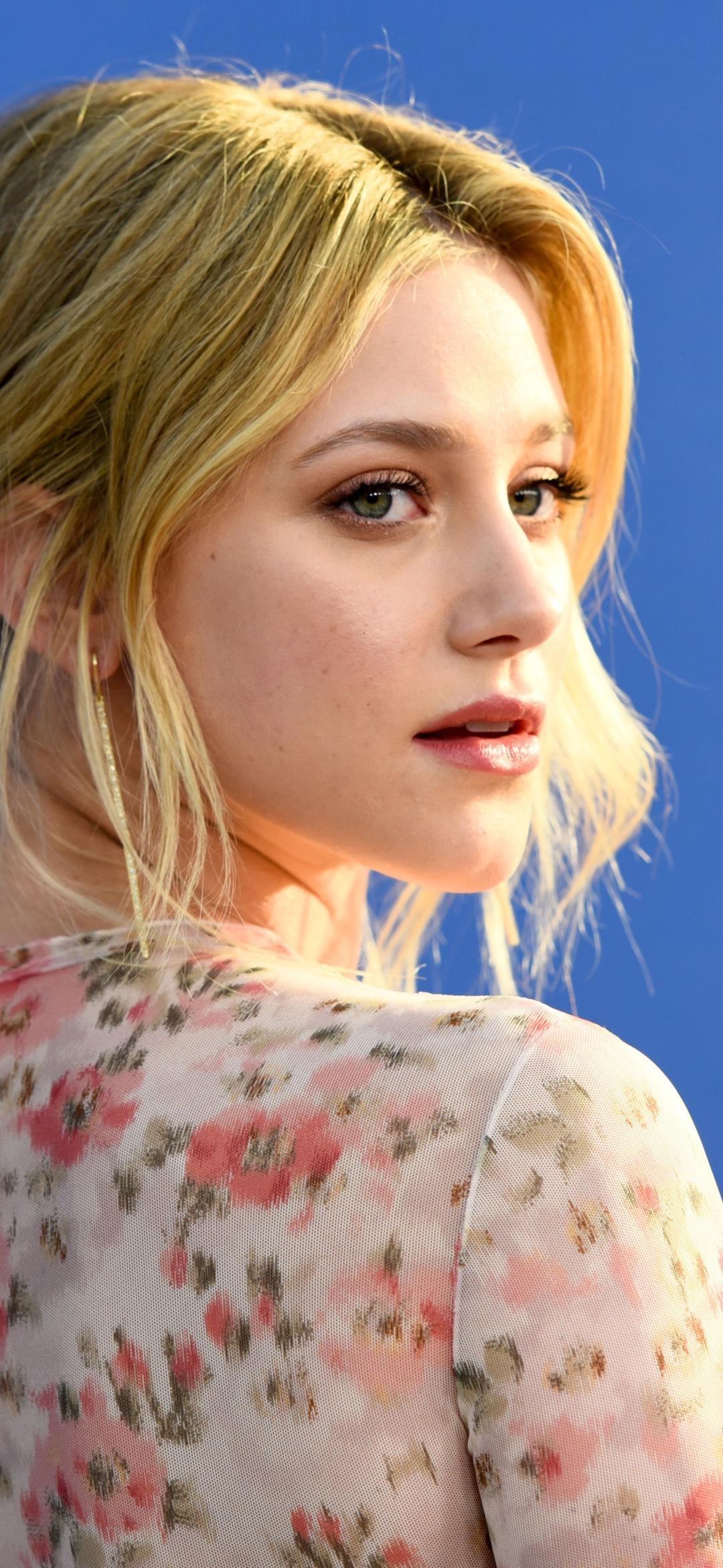 Lili Reinhart New Wallpapers