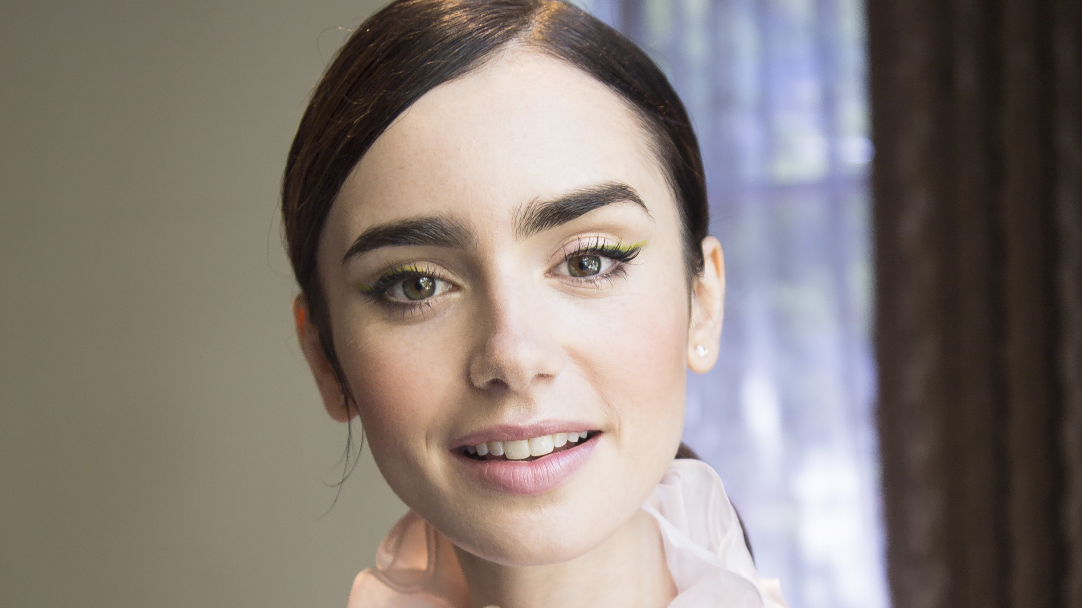Lily Collins 2018 Wallpapers