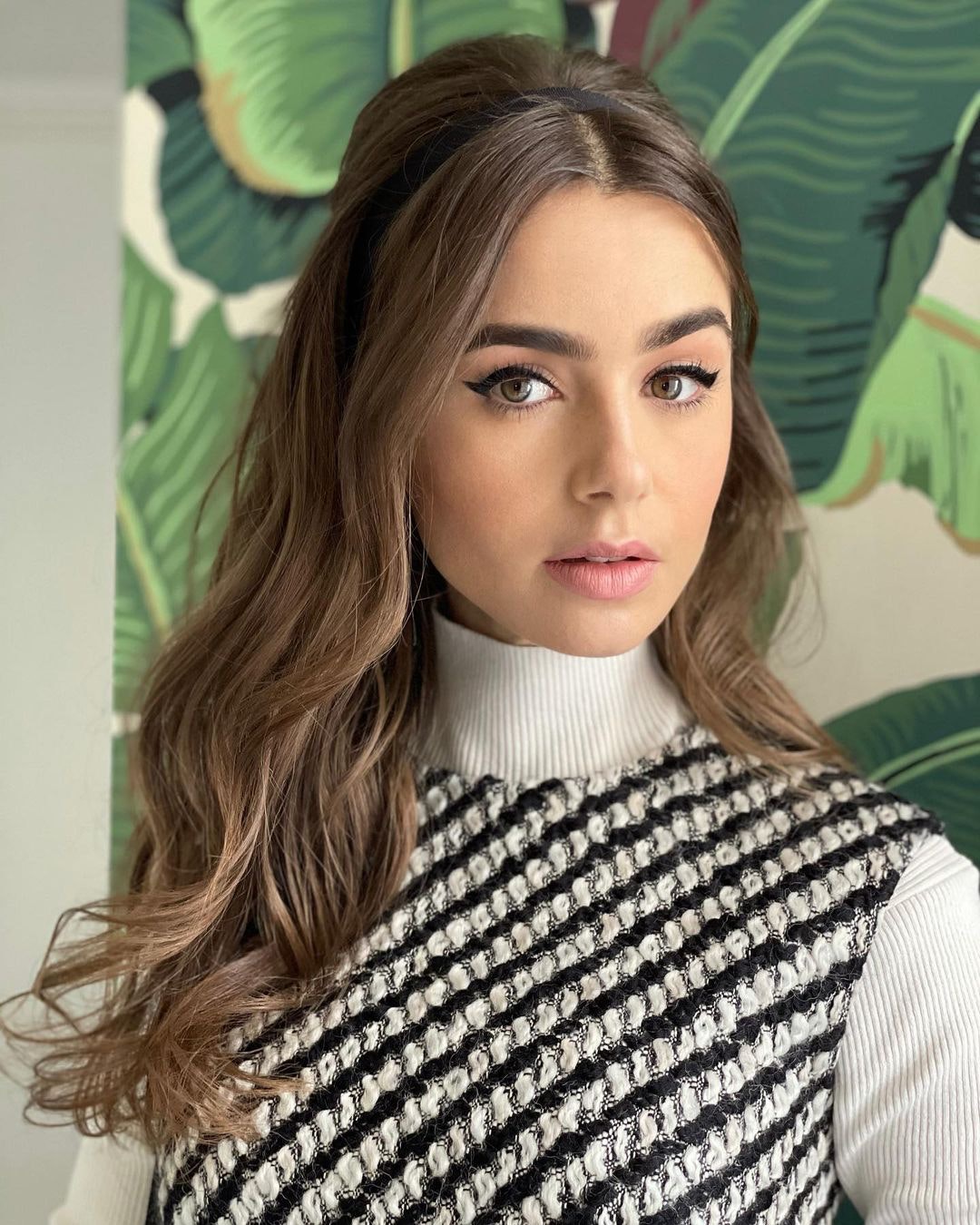 Lily Collins 2020 Actress Wallpapers