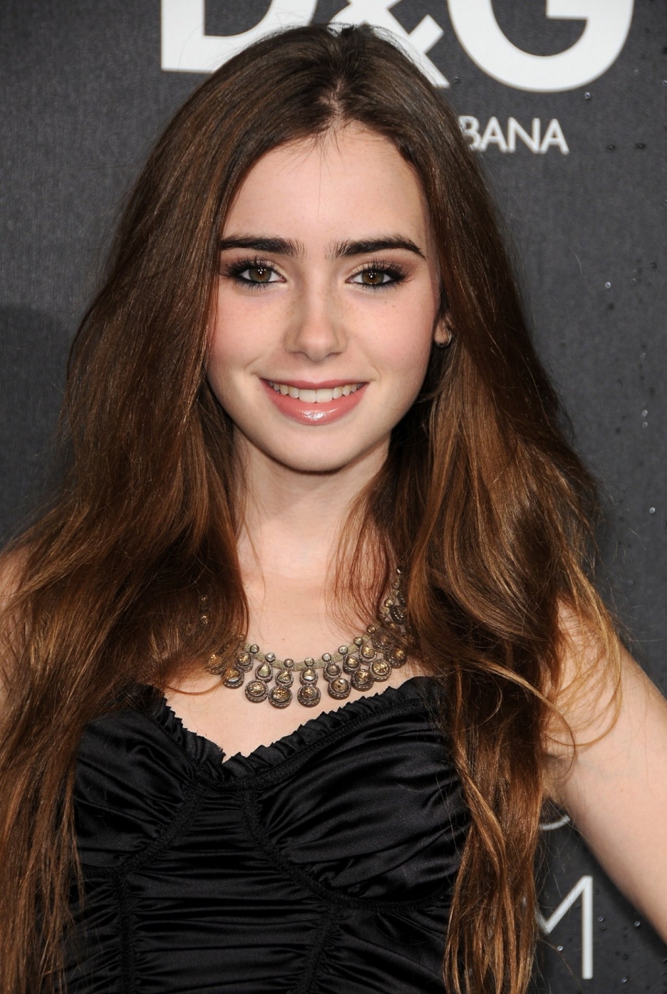 Lily Collins Actress Wallpapers