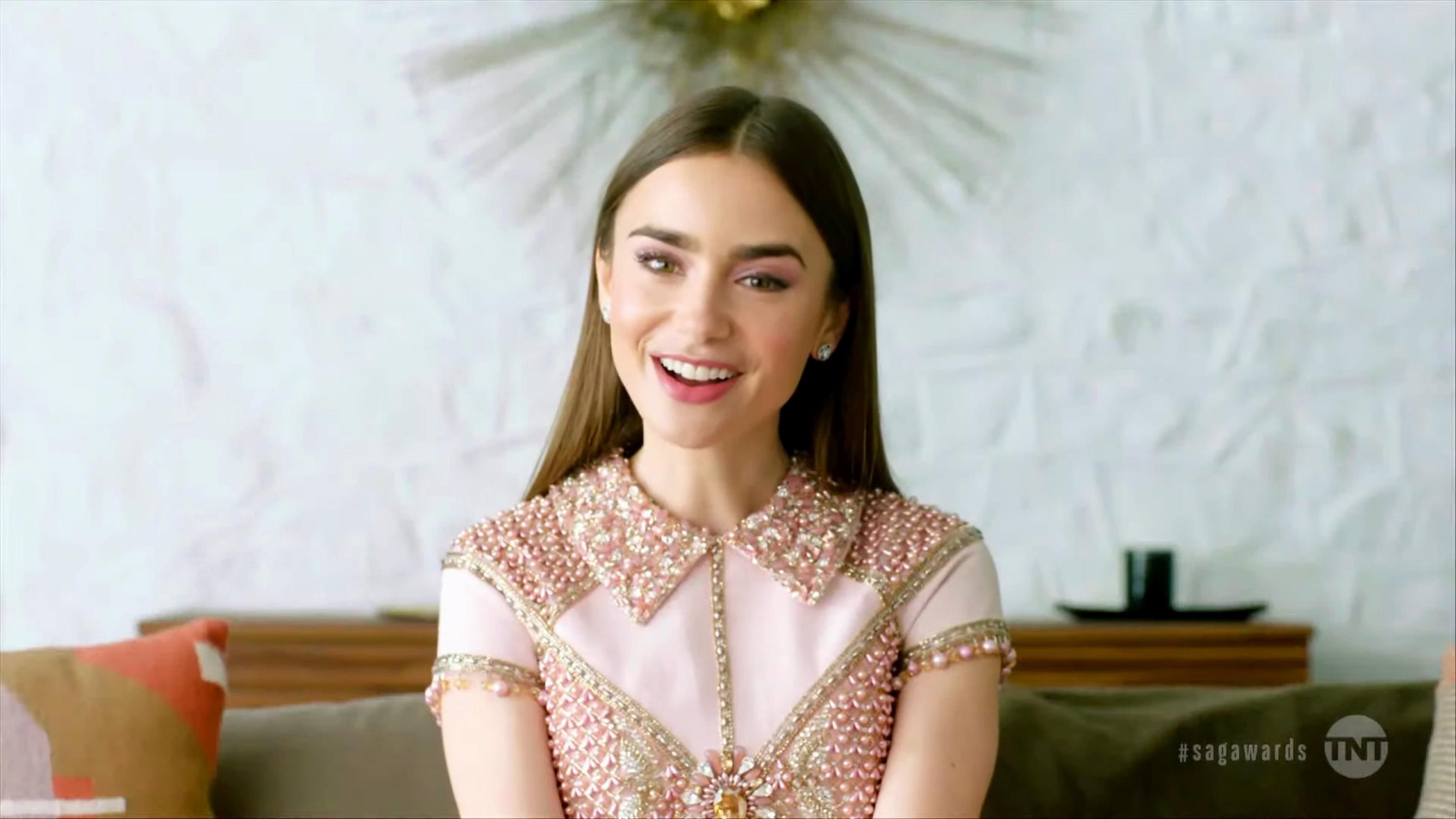 Lily Collins Cute British Actress Wallpapers