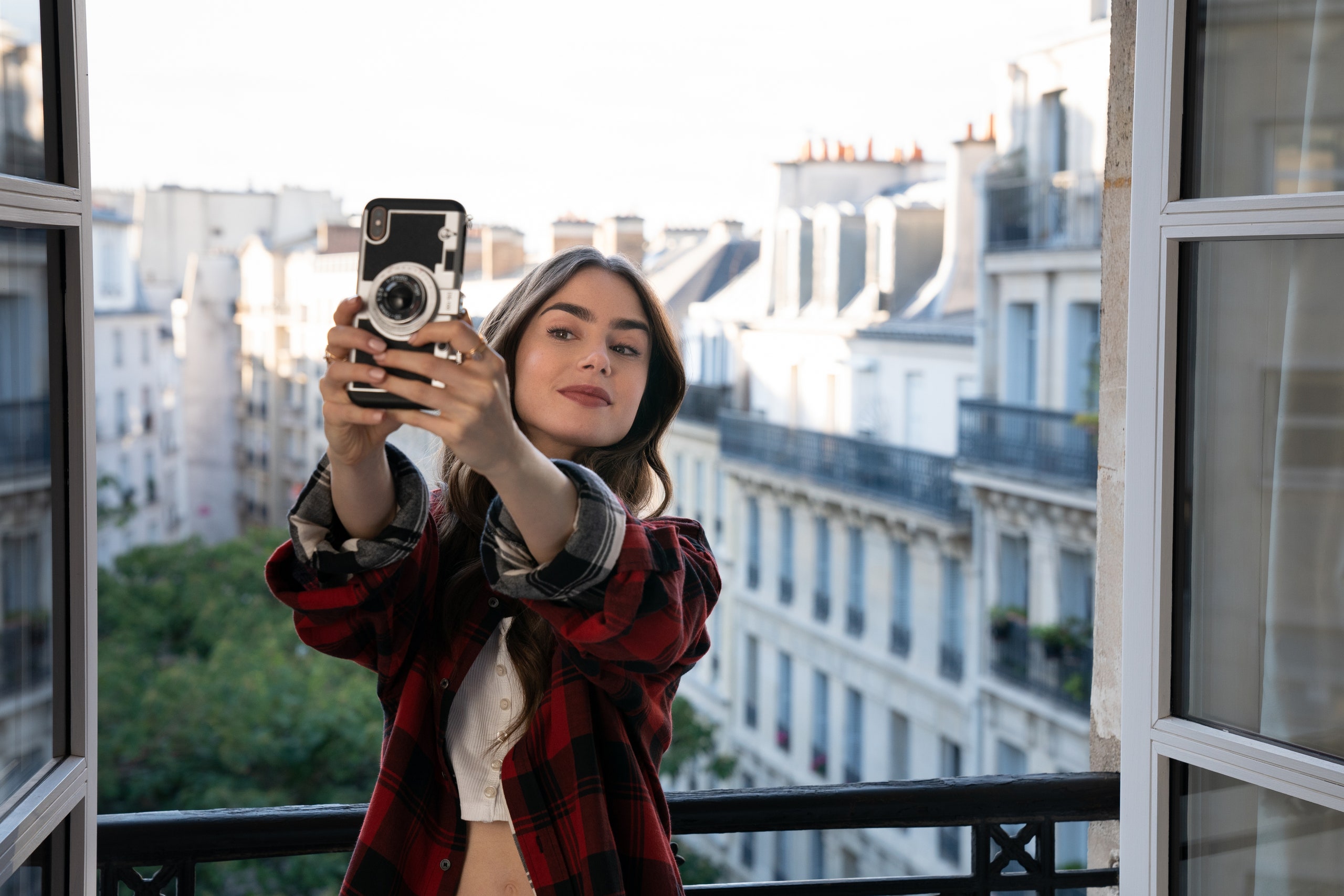 Lily Collins From Emily In Paris 2020 Wallpapers