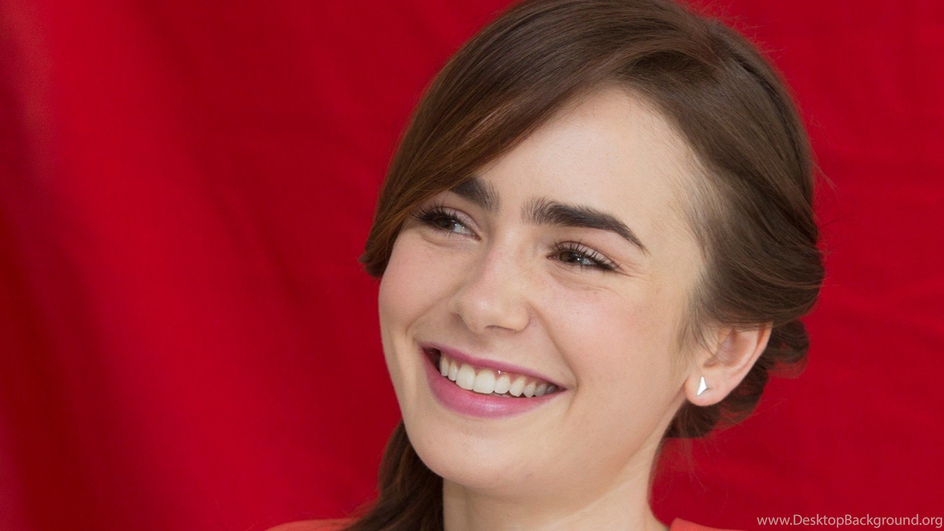 Lily Collins Red HD Wallpapers