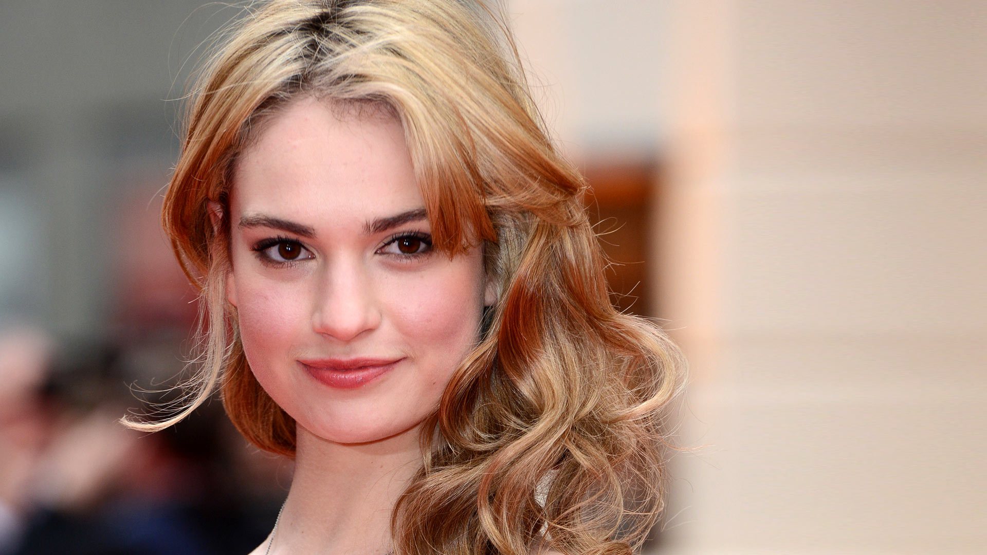 Lily James Hot Wallpapers