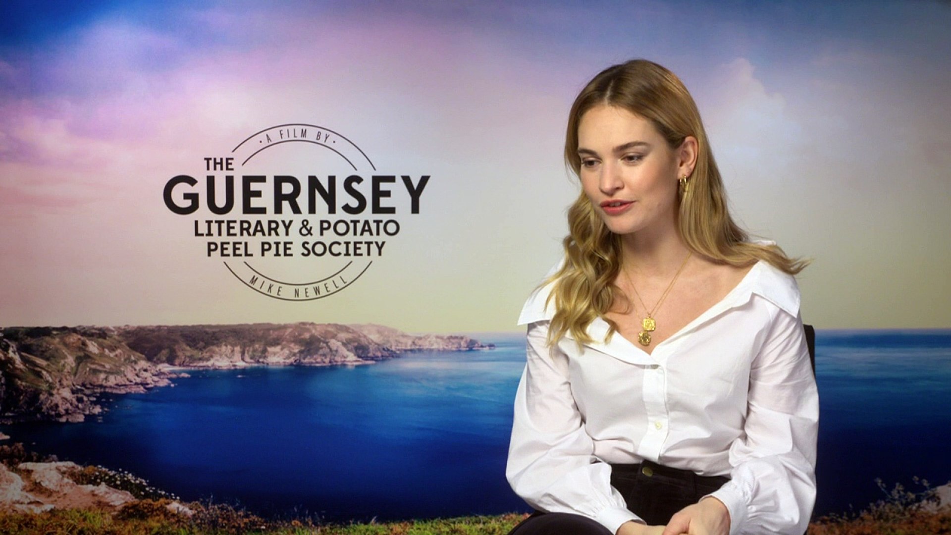 Lily James In The Guernsey Literary And Potato Peel Pie Society Wallpapers