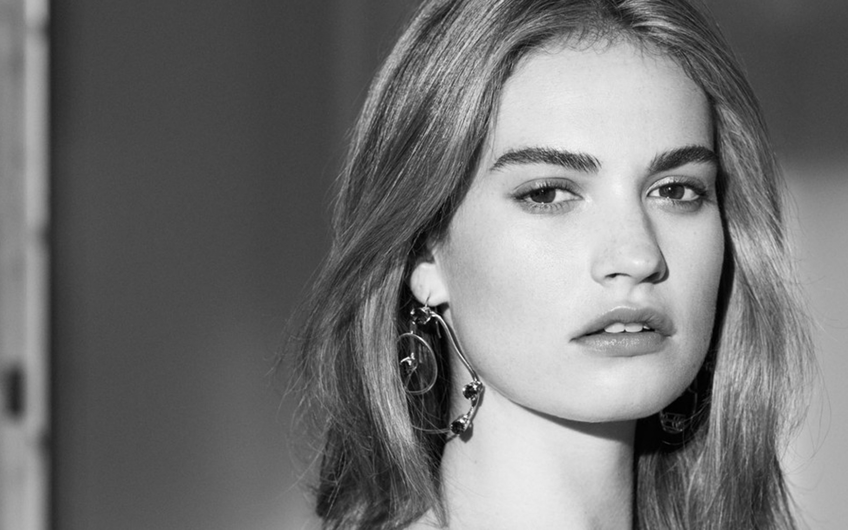 Lily James Wallpapers