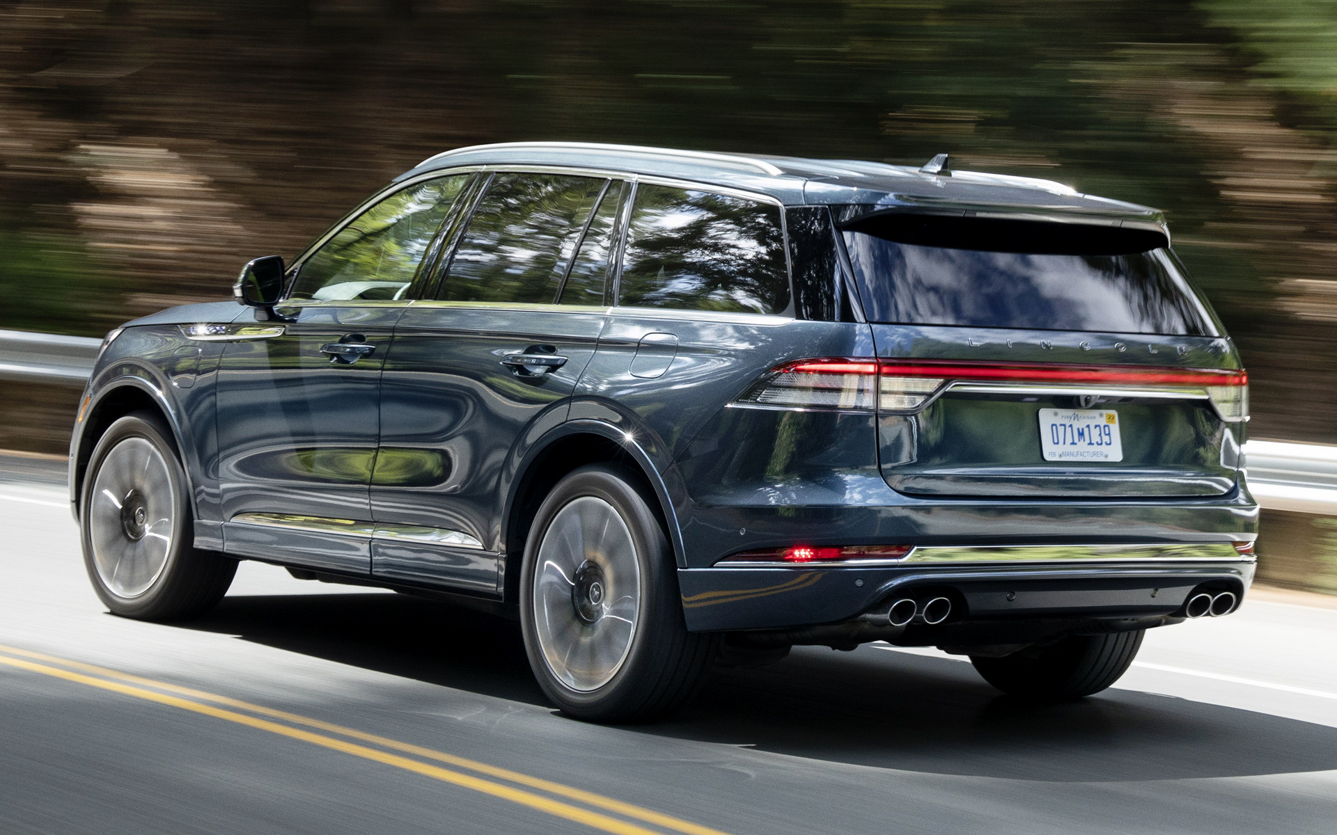 Lincoln Aviator Grand Touring Wallpapers