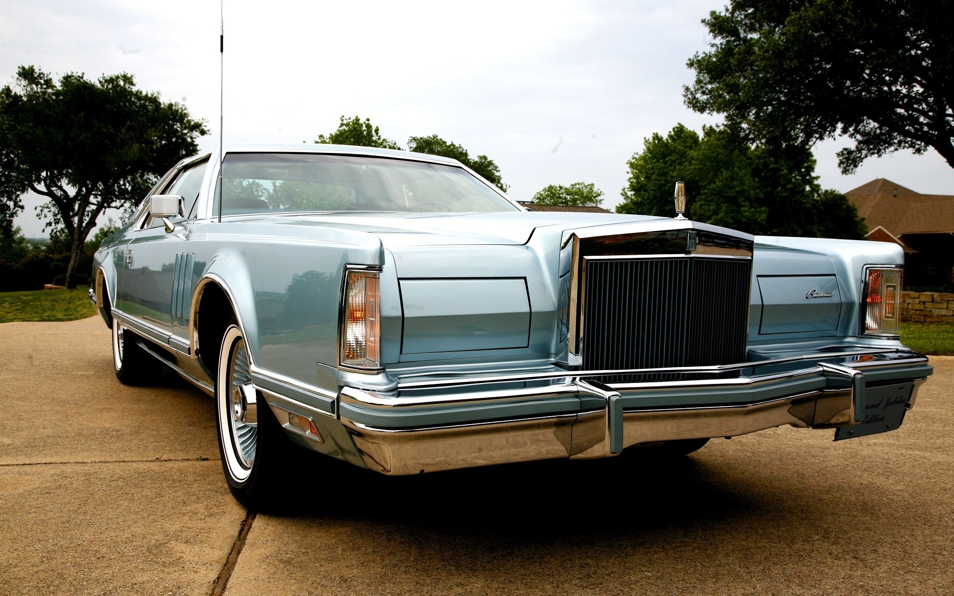 Lincoln Continental Mark V Wallpapers