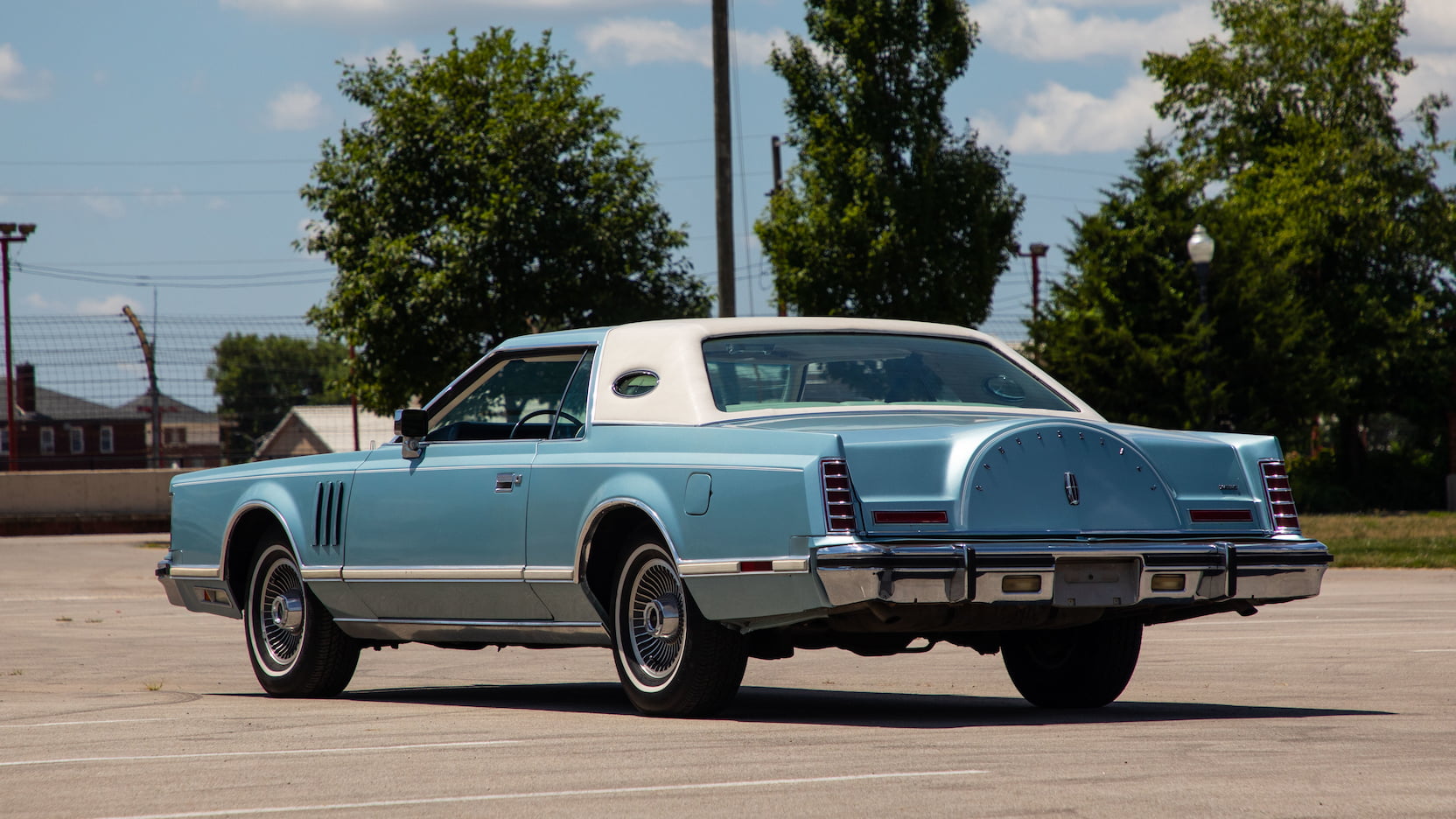 Lincoln Continental Mark V Wallpapers