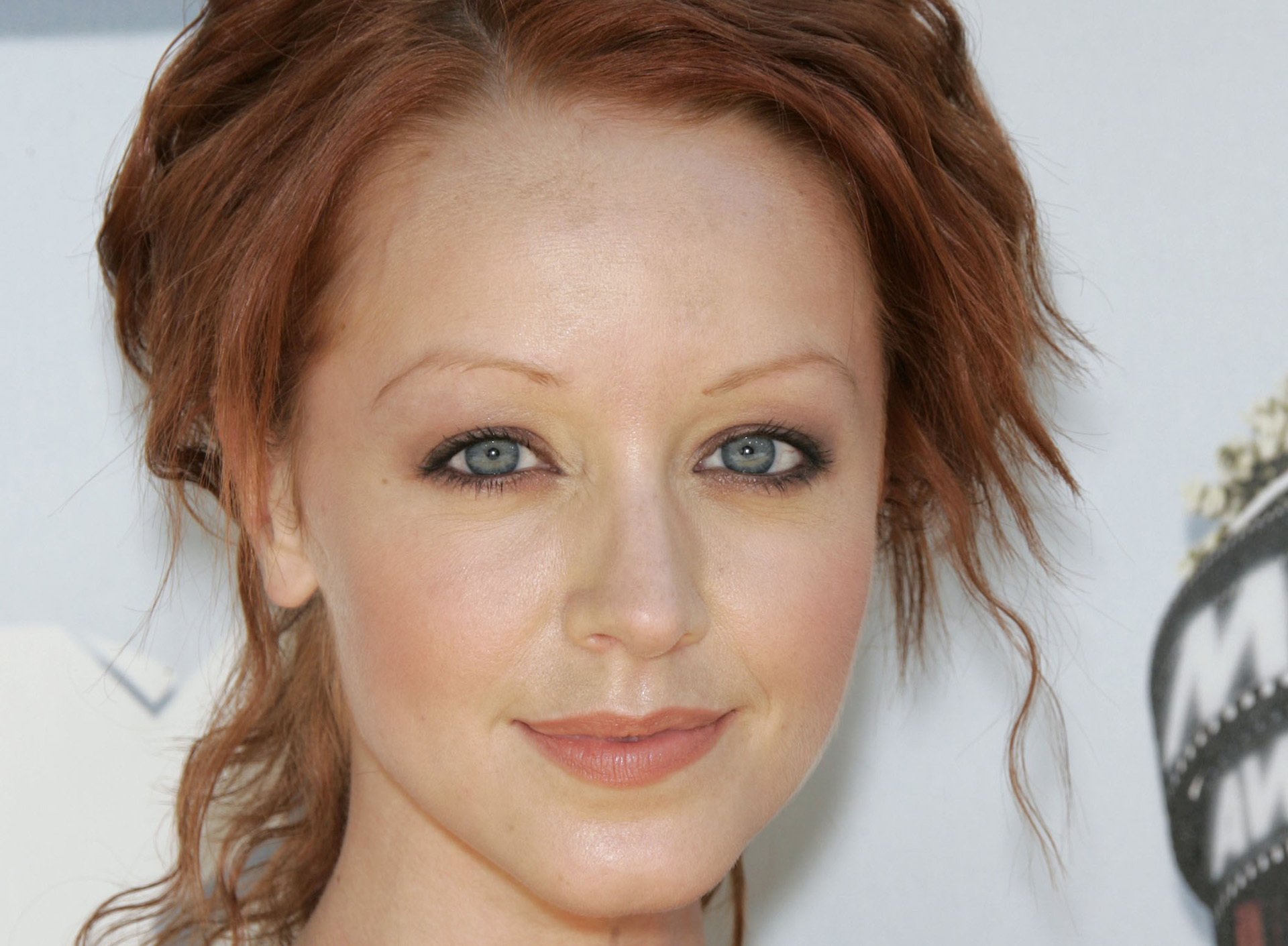 Lindy Booth Wallpapers