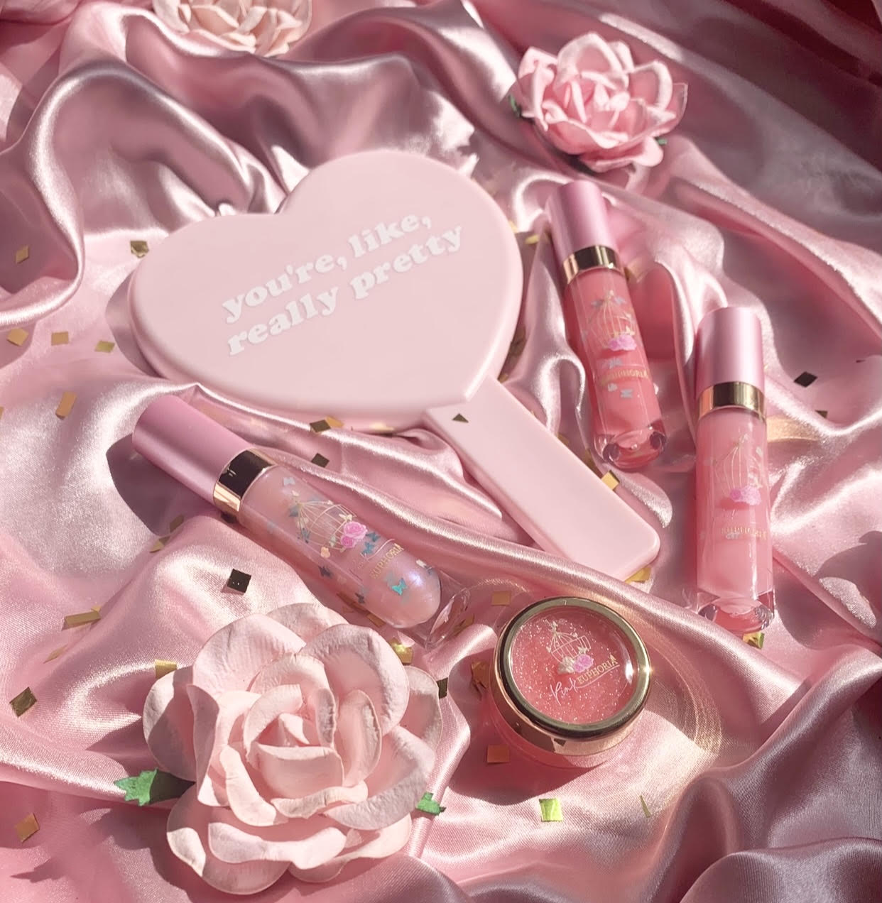 Lip Gloss Aesthetic Wallpapers