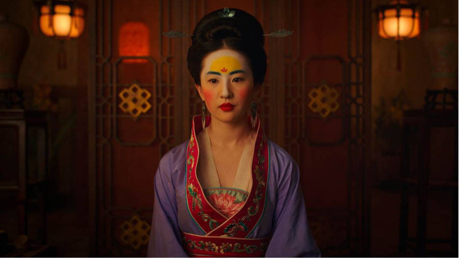 Liu Yifei As Hua Mulan Wallpapers