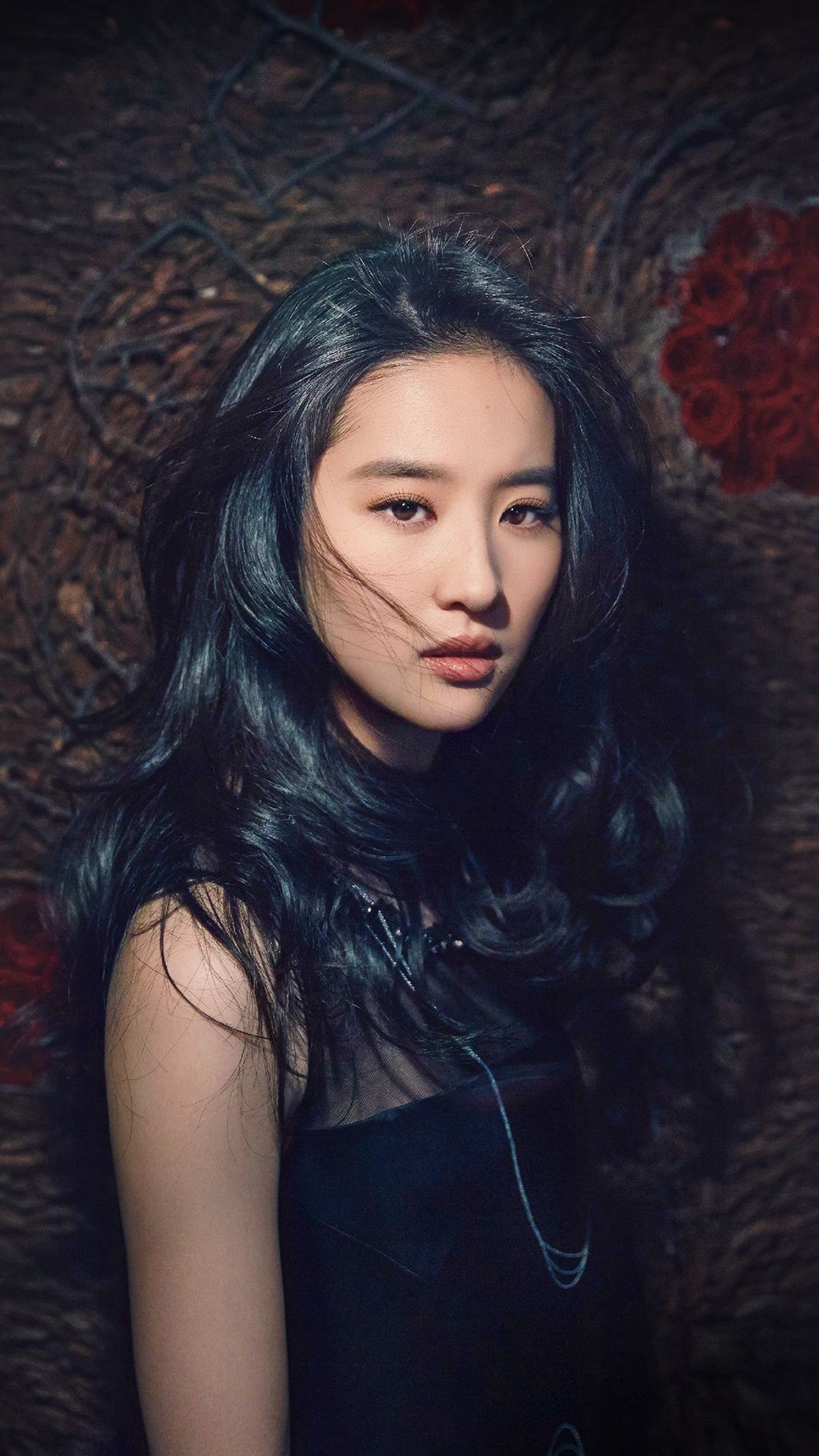 Liu Yifei As Hua Mulan Wallpapers