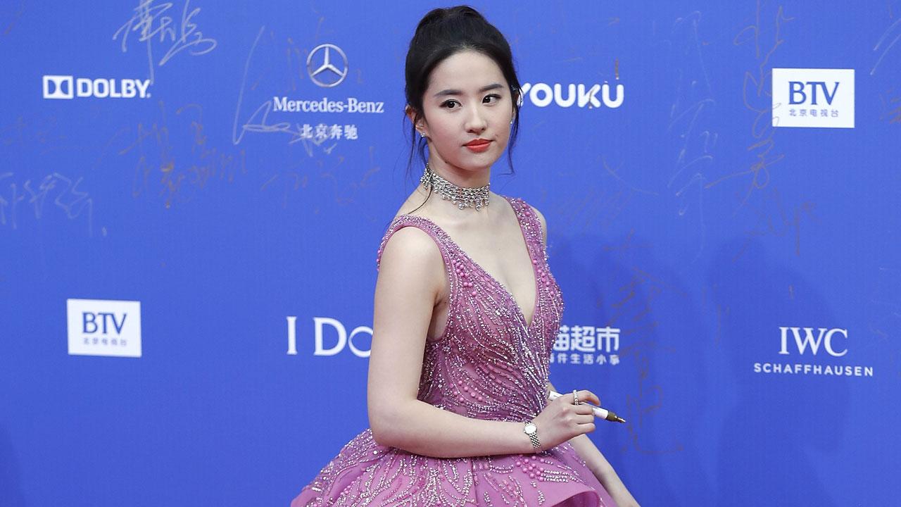 Liu Yifei Mulan Actress Wallpapers