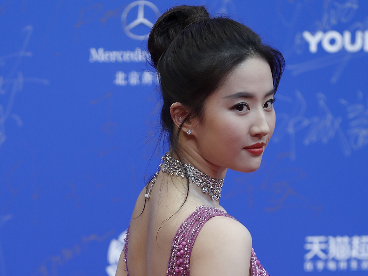 Liu Yifei Mulan Actress Wallpapers