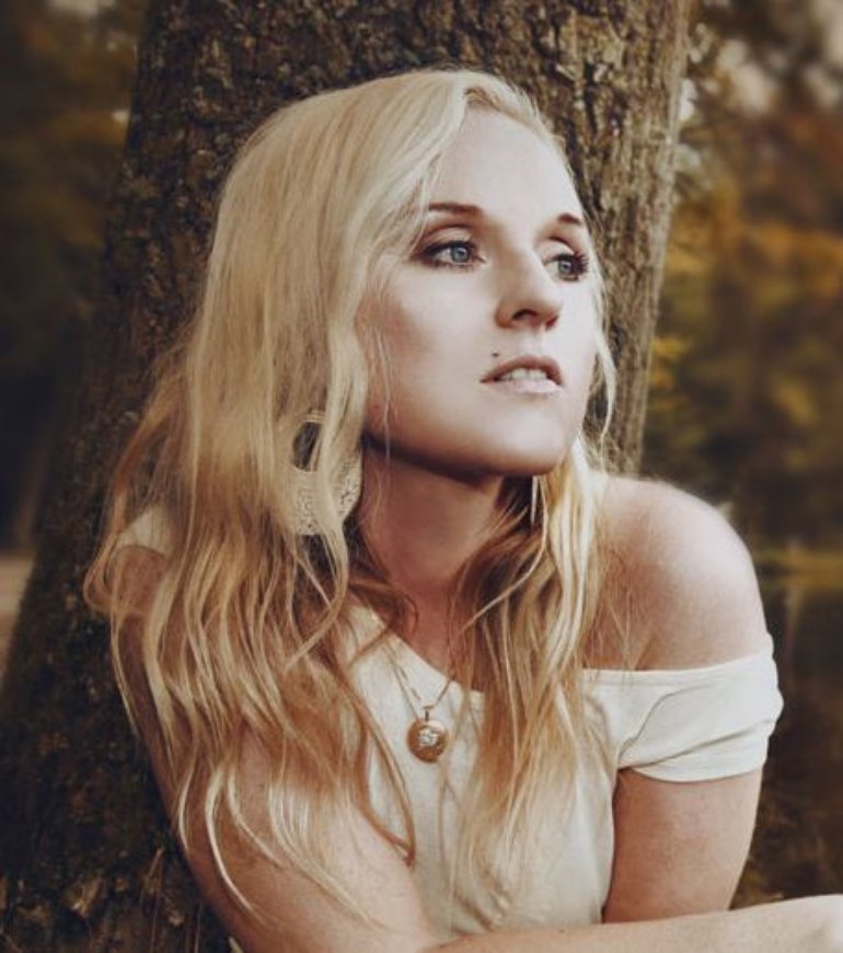 Liv Kristine Wallpapers