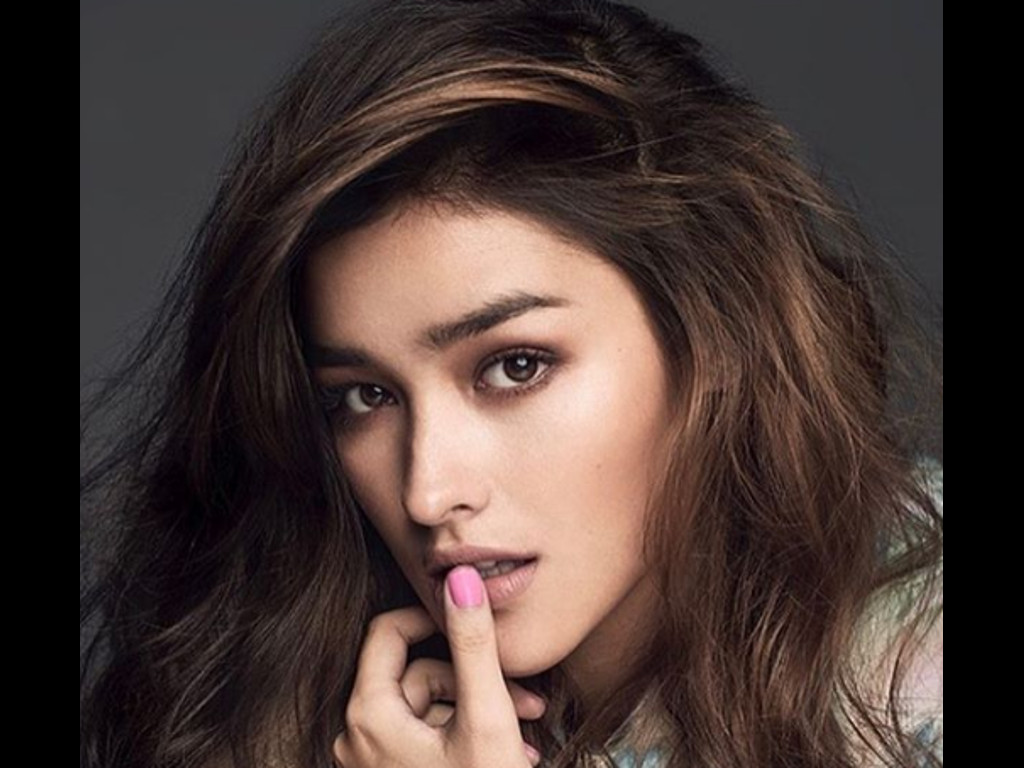 Liza Soberan Wallpapers