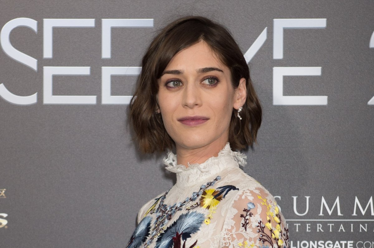 Lizzy Caplan Castle Rock Wallpapers