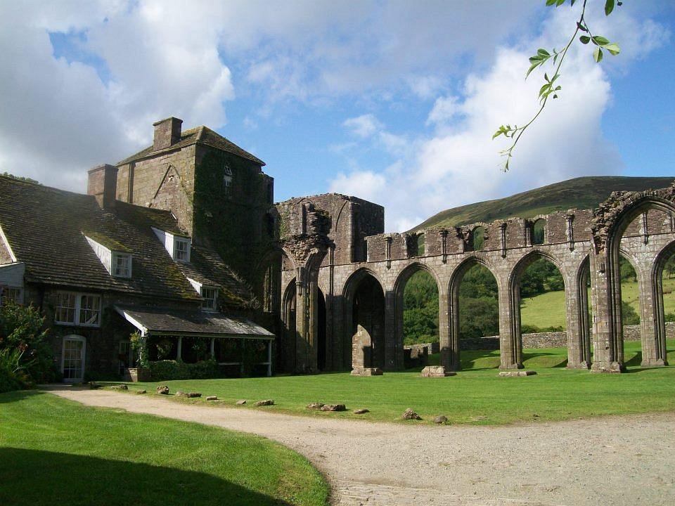 Llanthony Priory Wallpapers