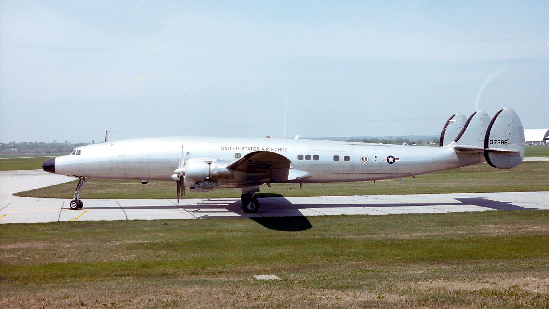 Lockheed Constellation Wallpapers