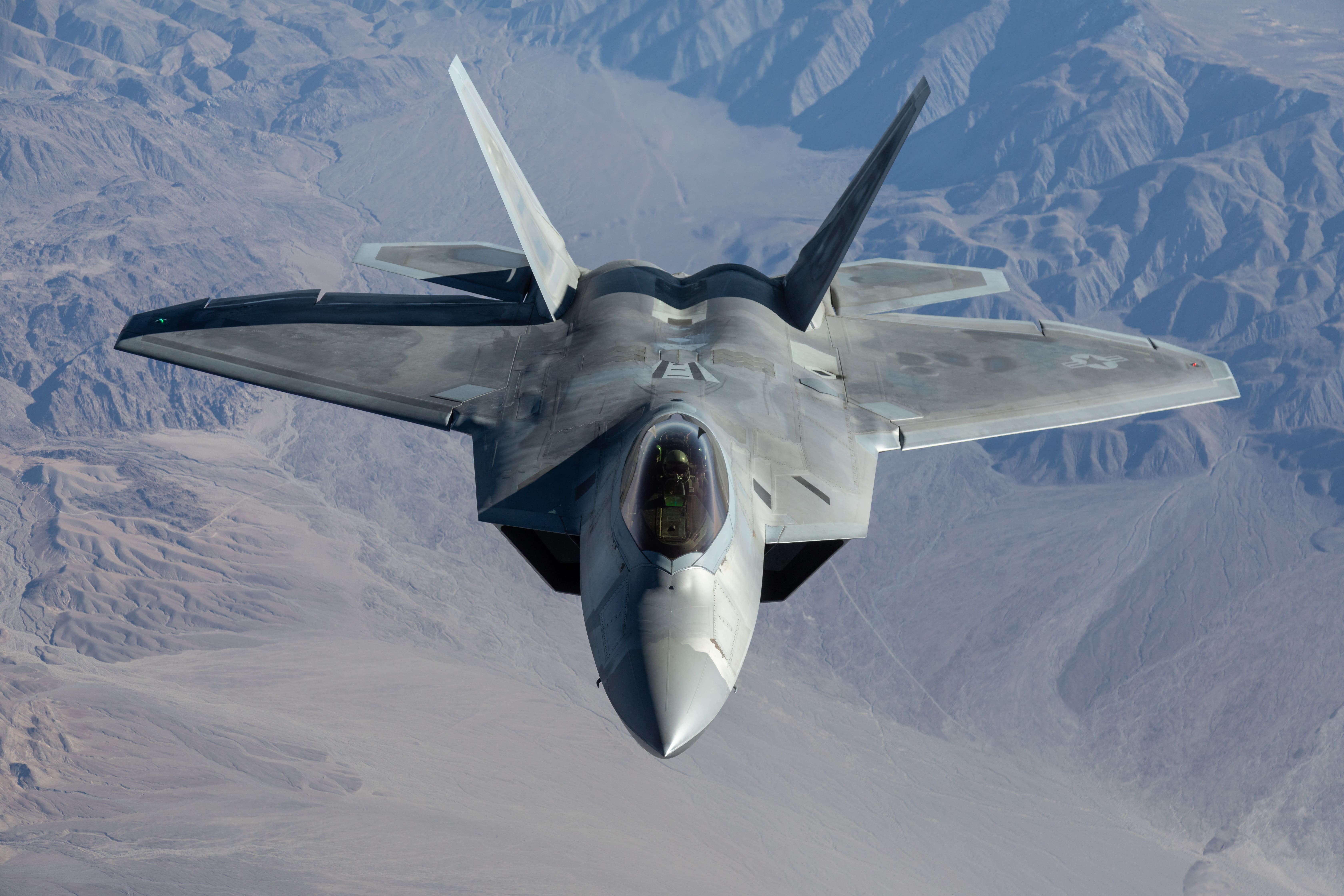 Lockheed Martin F-22 Raptor Wallpapers