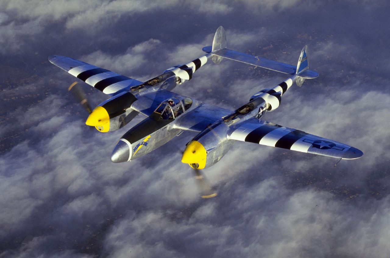 Lockheed P-38 Lightning Wallpapers