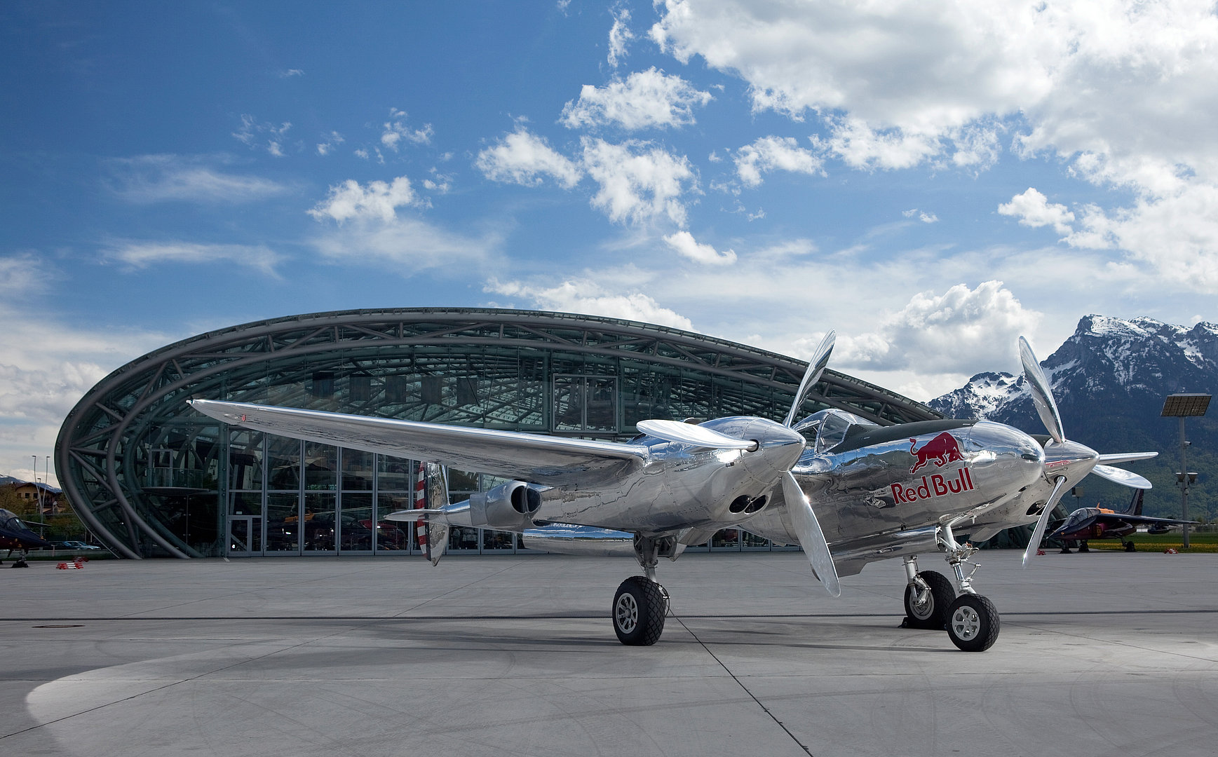 Lockheed P-38 Lightning Wallpapers