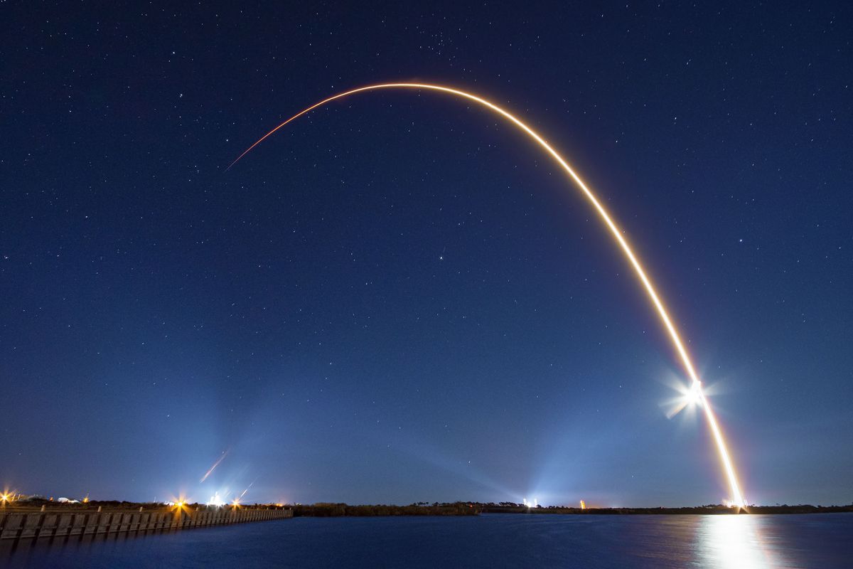 Long Exposure Of Rocket Launch Wallpapers