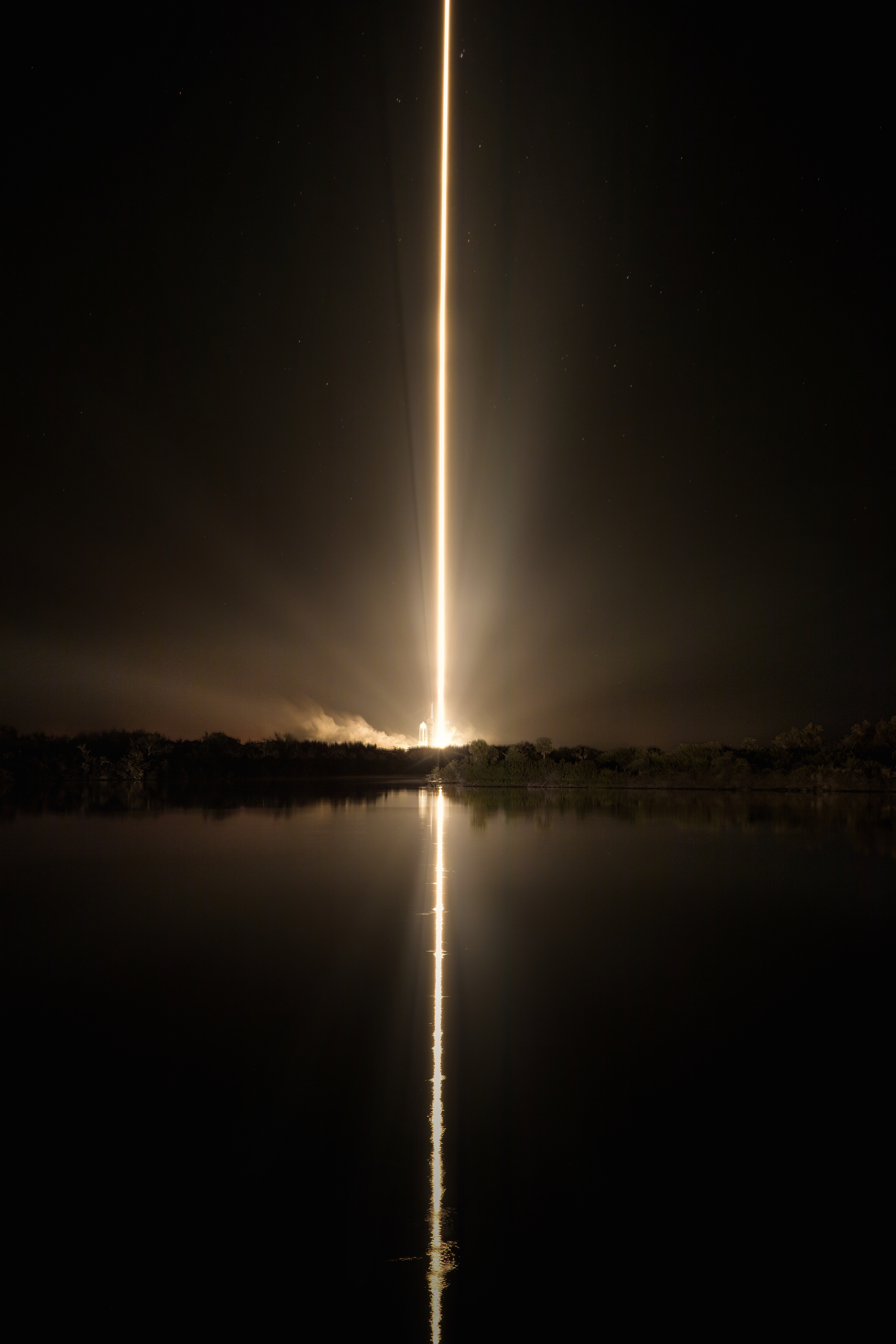 Long Exposure Of Rocket Launch Wallpapers