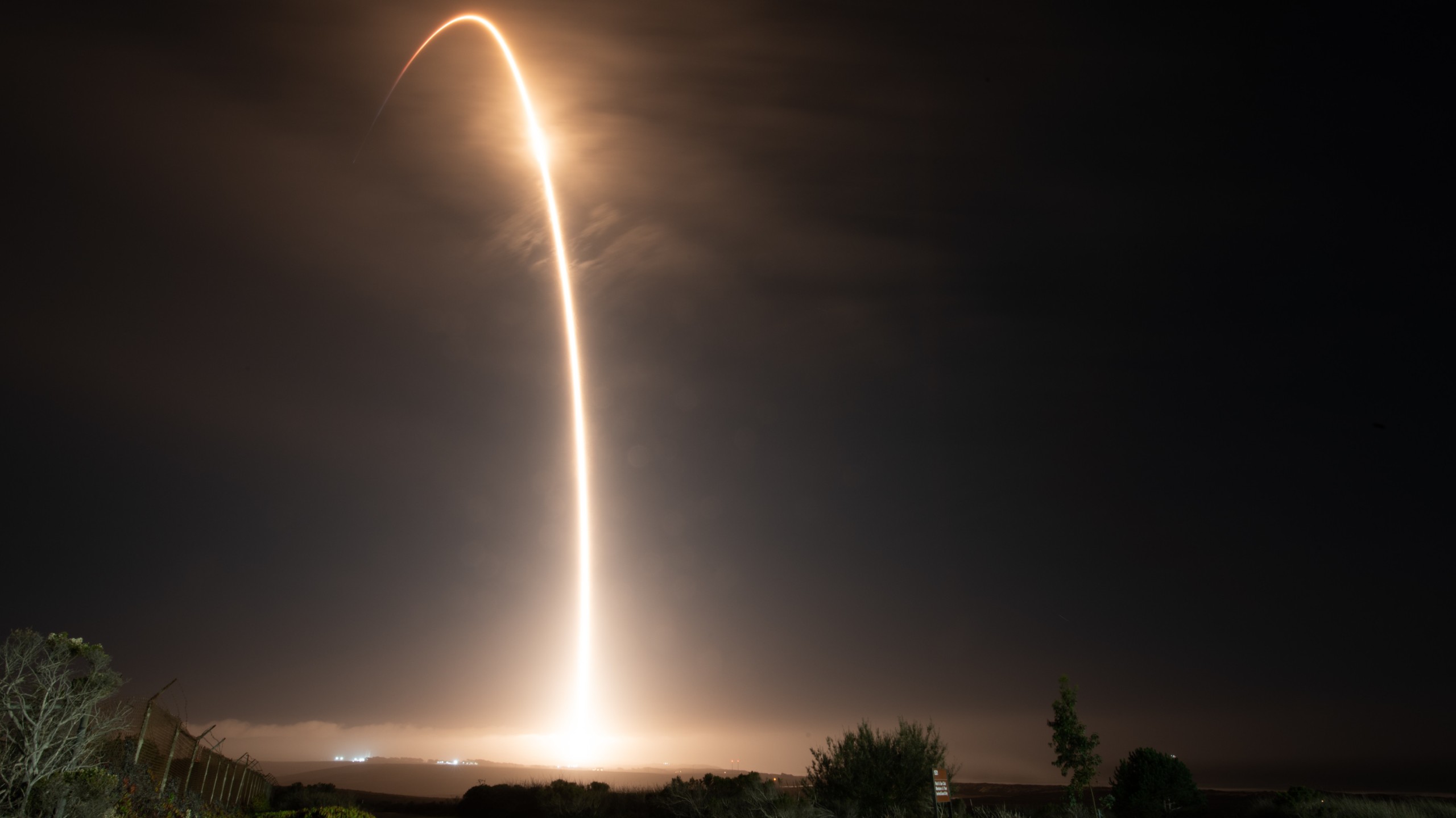 Long Exposure Of Rocket Launch Wallpapers