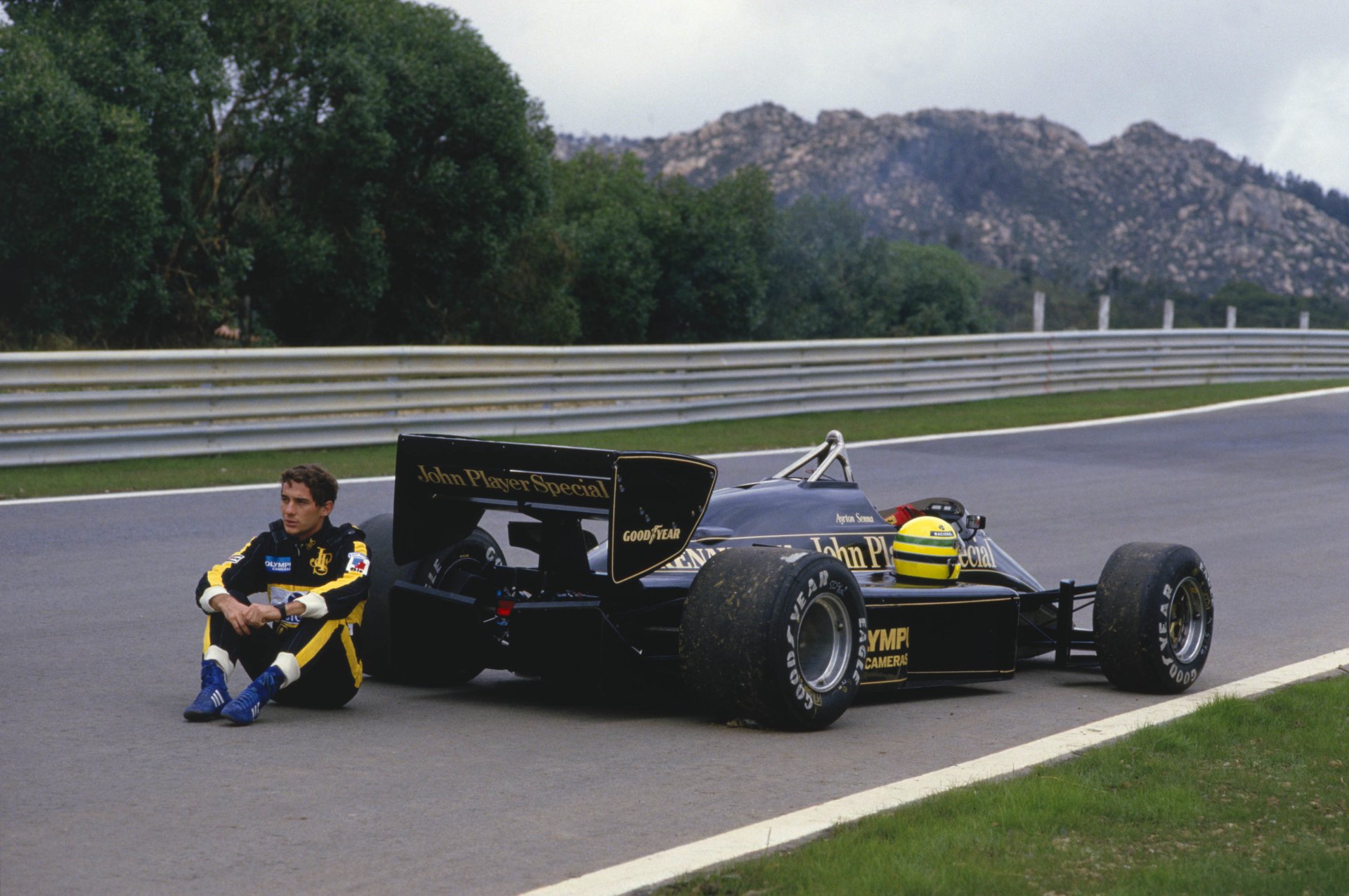 Lotus 97T Wallpapers