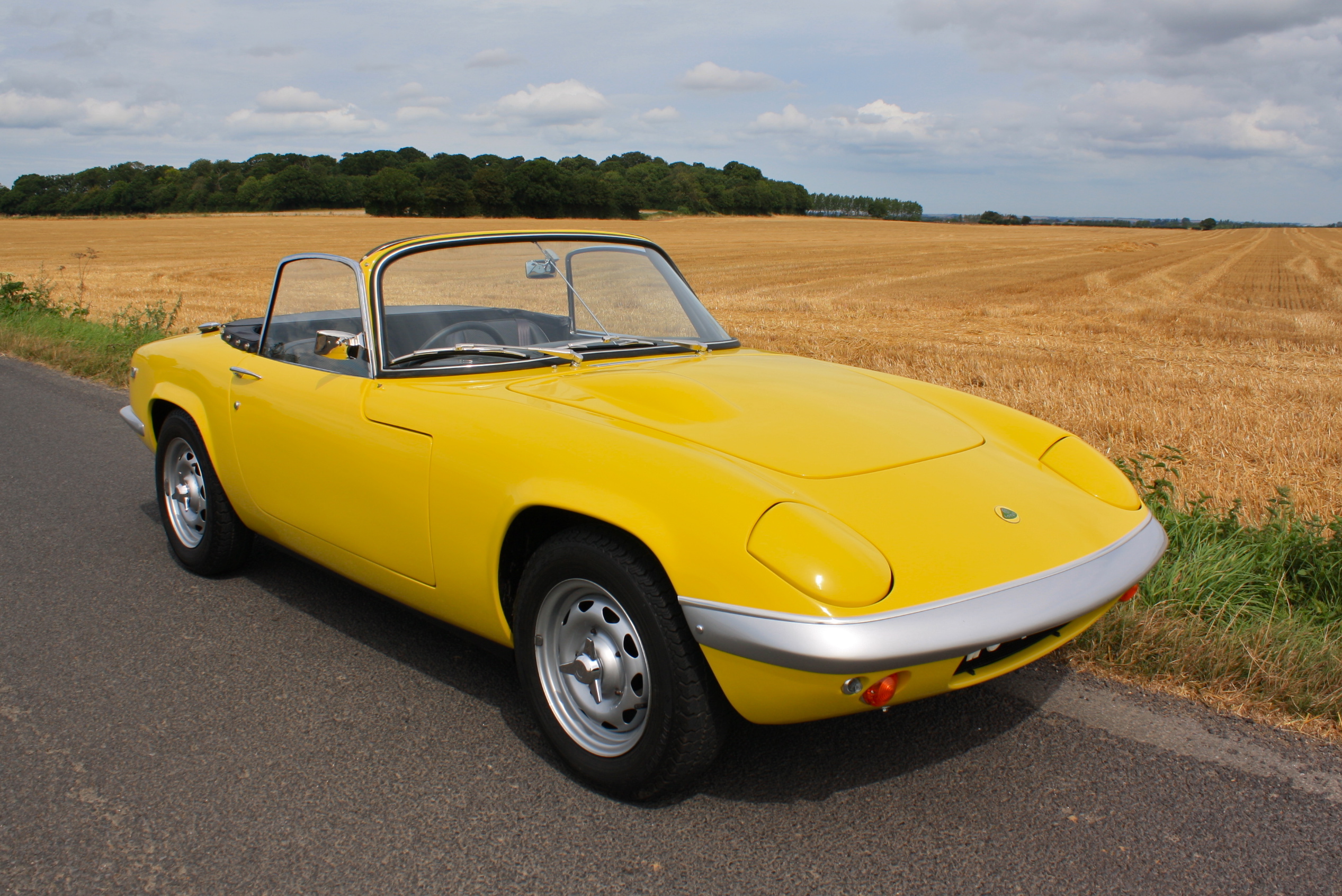 Lotus Elan Wallpapers